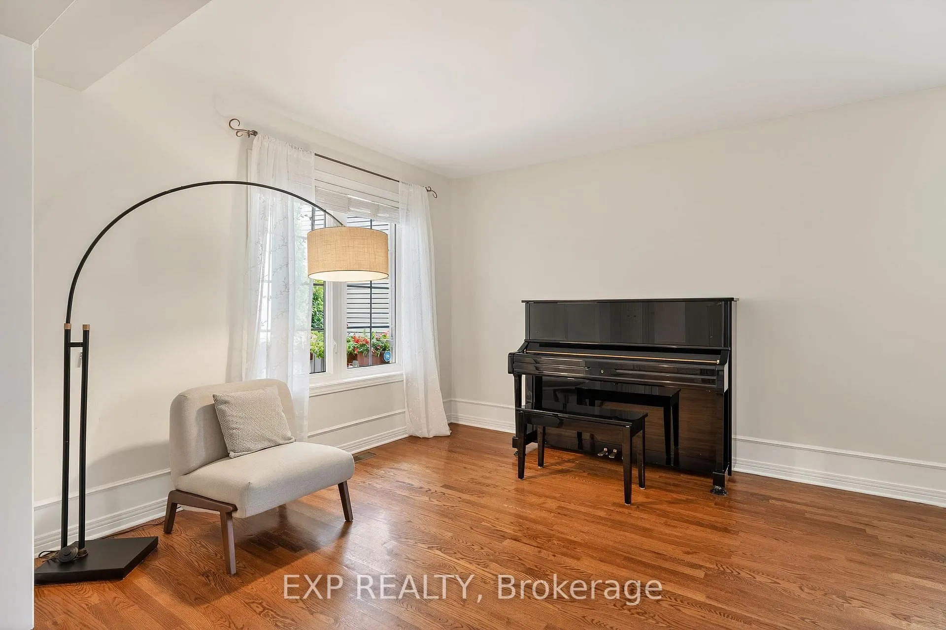 Photo 7 of 57 Rivergreen Crescent, Ottawa, Kanata - Bridlewood — HOMEH