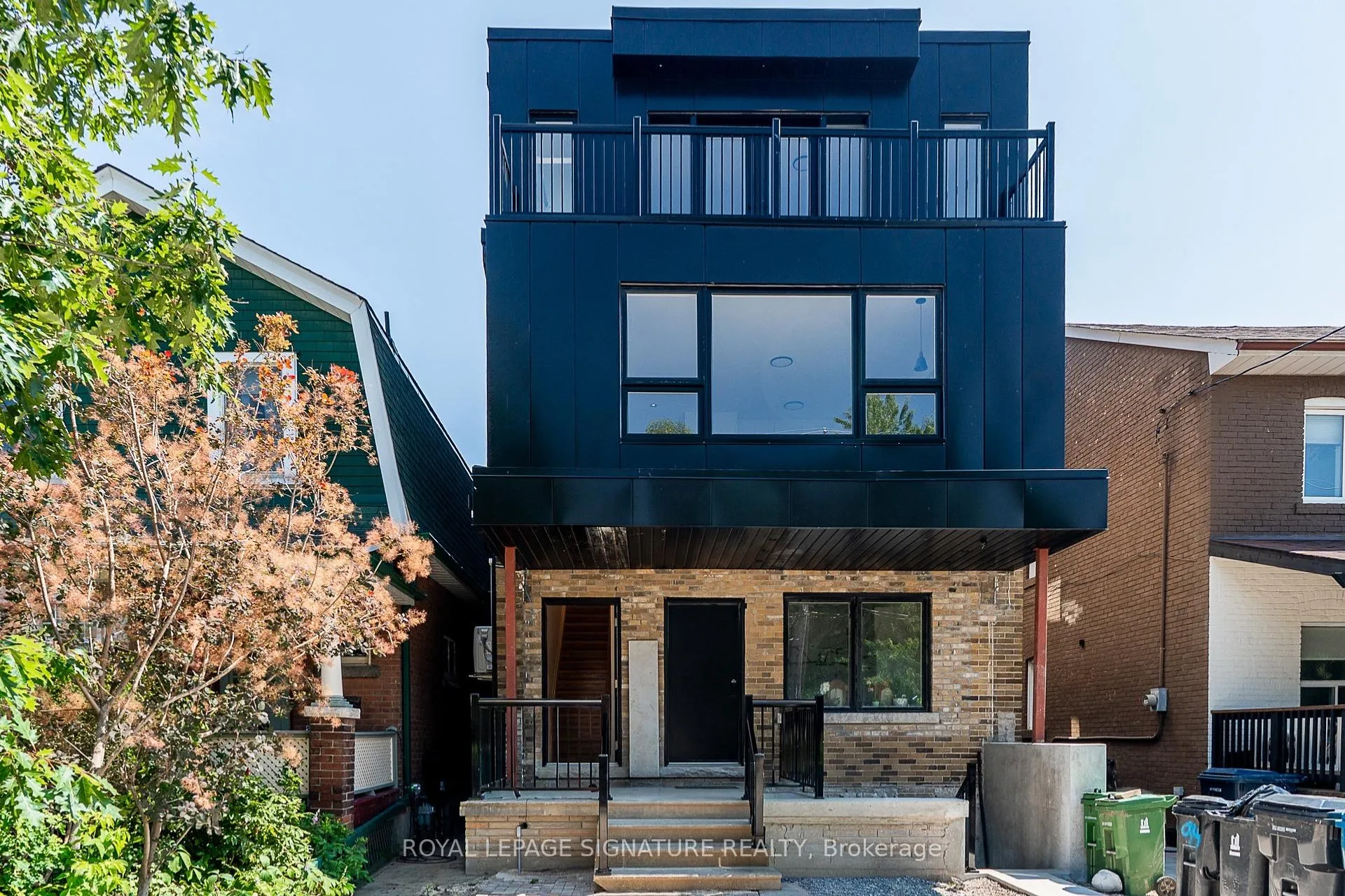 Front of Unit #5, 7 Earnscliffe Road