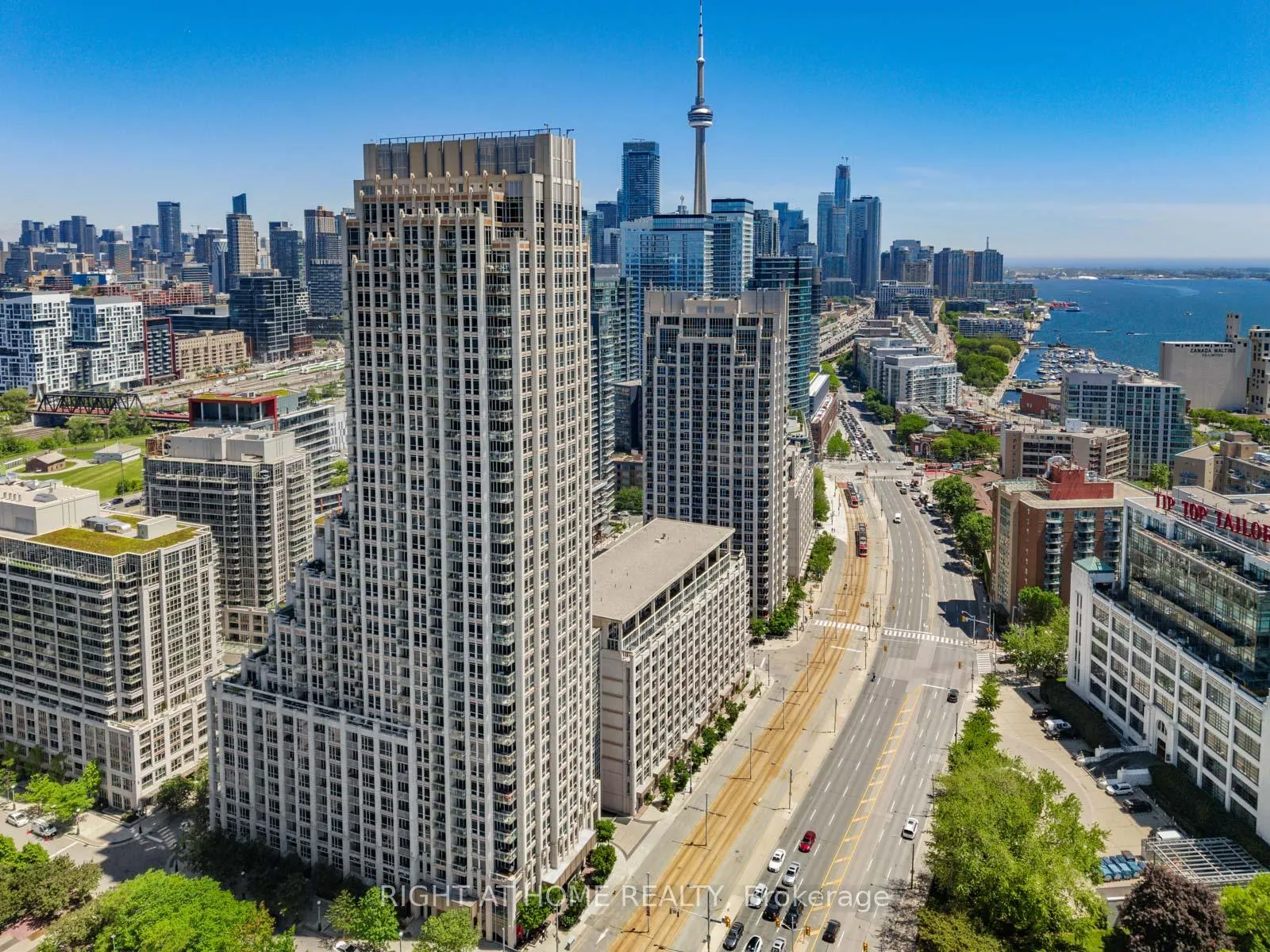 Photo 17 of 9 Bastion Street, Toronto, Niagara — HOMEH