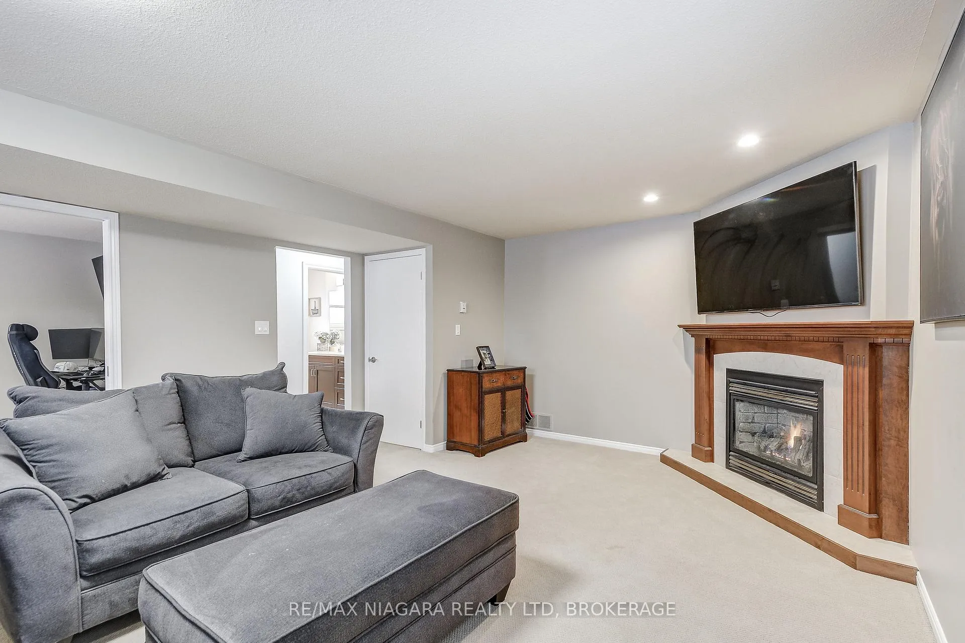 Photo 18 of 104 Whiteoak Crescent, Welland, N. Welland — HOMEH