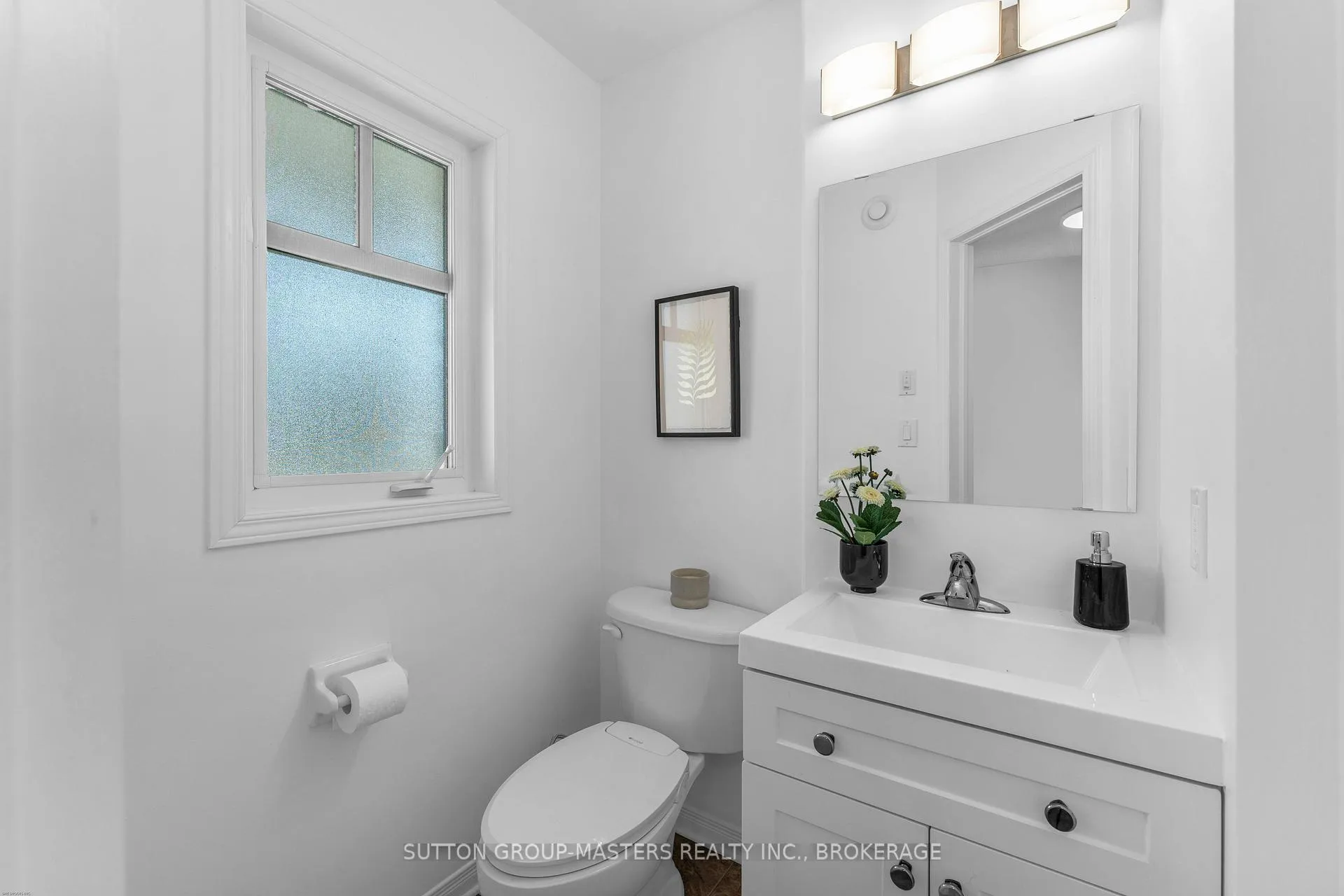 Photo 7 of 1521 Crimson Crescent, Kingston, City Northwest — HOMEH