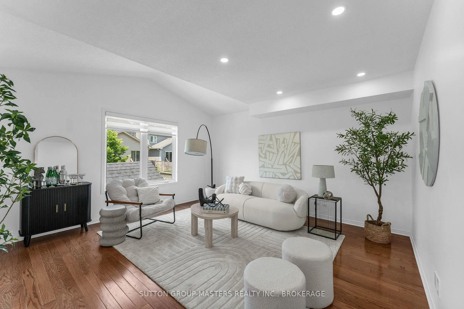 Photo 14 of 1521 Crimson Crescent, Kingston, City Northwest — HOMEH