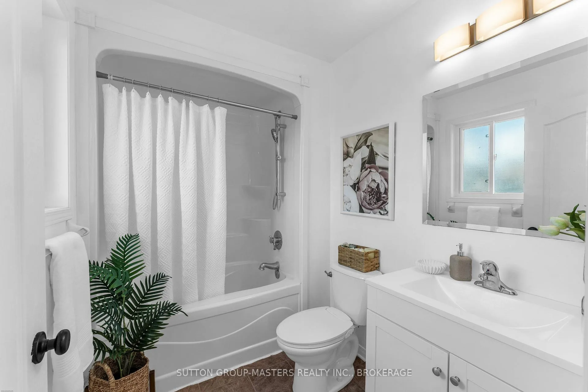 Photo 23 of 1521 Crimson Crescent, Kingston, City Northwest — HOMEH