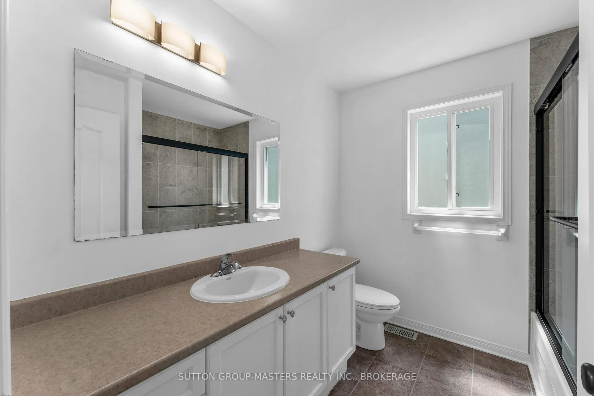 Photo 26 of 1521 Crimson Crescent, Kingston, City Northwest — HOMEH