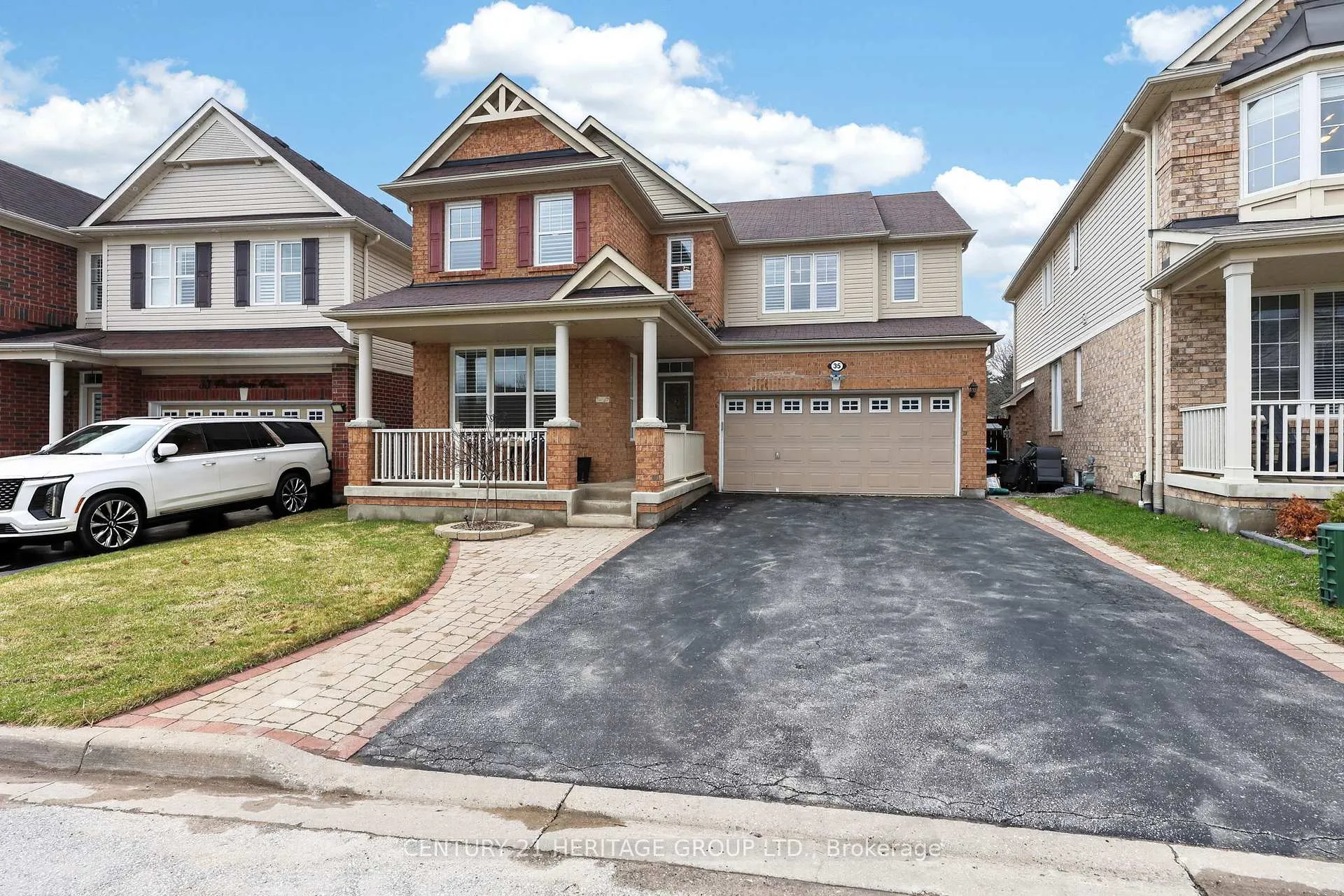 Photo 2 of 35 Paddison Place, New Tecumseth, Alliston — HOMEH