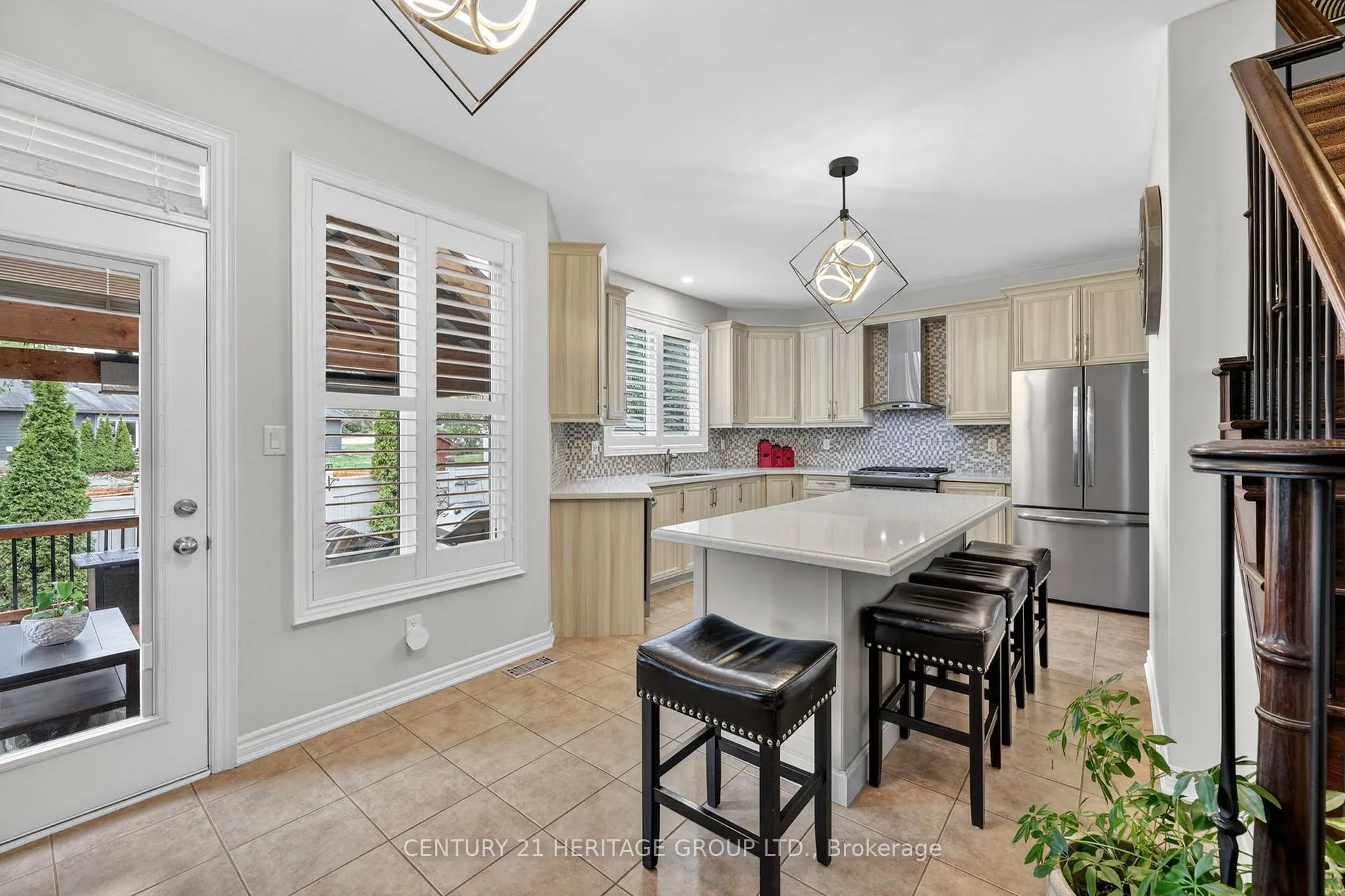 Photo 9 of 35 Paddison Place, New Tecumseth, Alliston — HOMEH