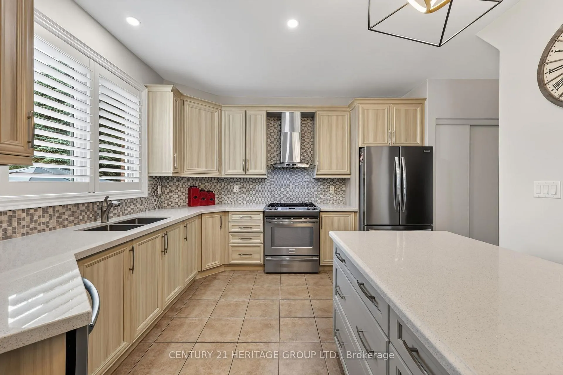 Photo 11 of 35 Paddison Place, New Tecumseth, Alliston — HOMEH