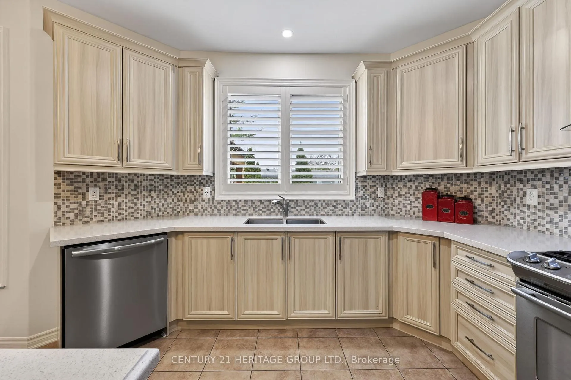 Photo 12 of 35 Paddison Place, New Tecumseth, Alliston — HOMEH