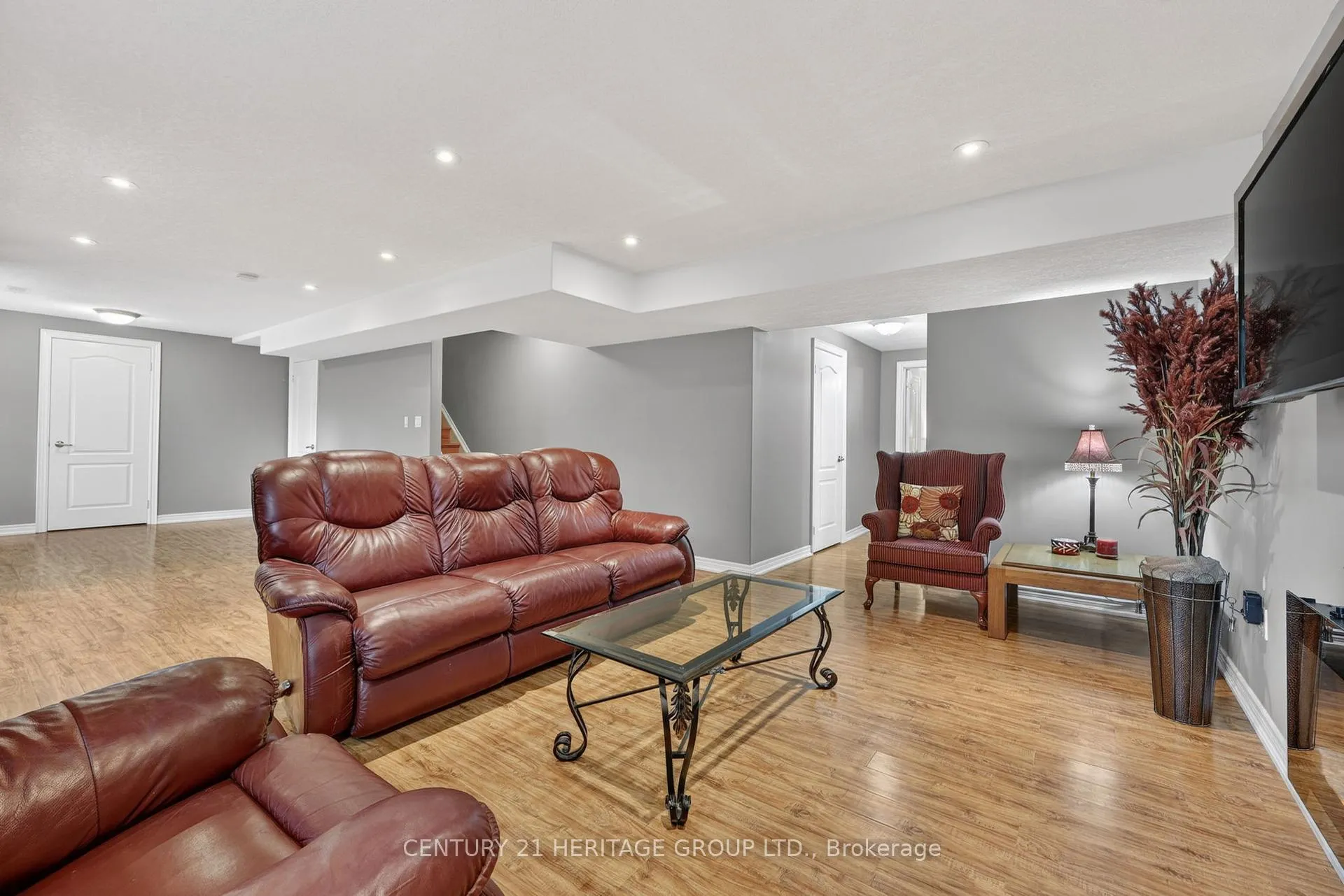 Photo 31 of 35 Paddison Place, New Tecumseth, Alliston — HOMEH