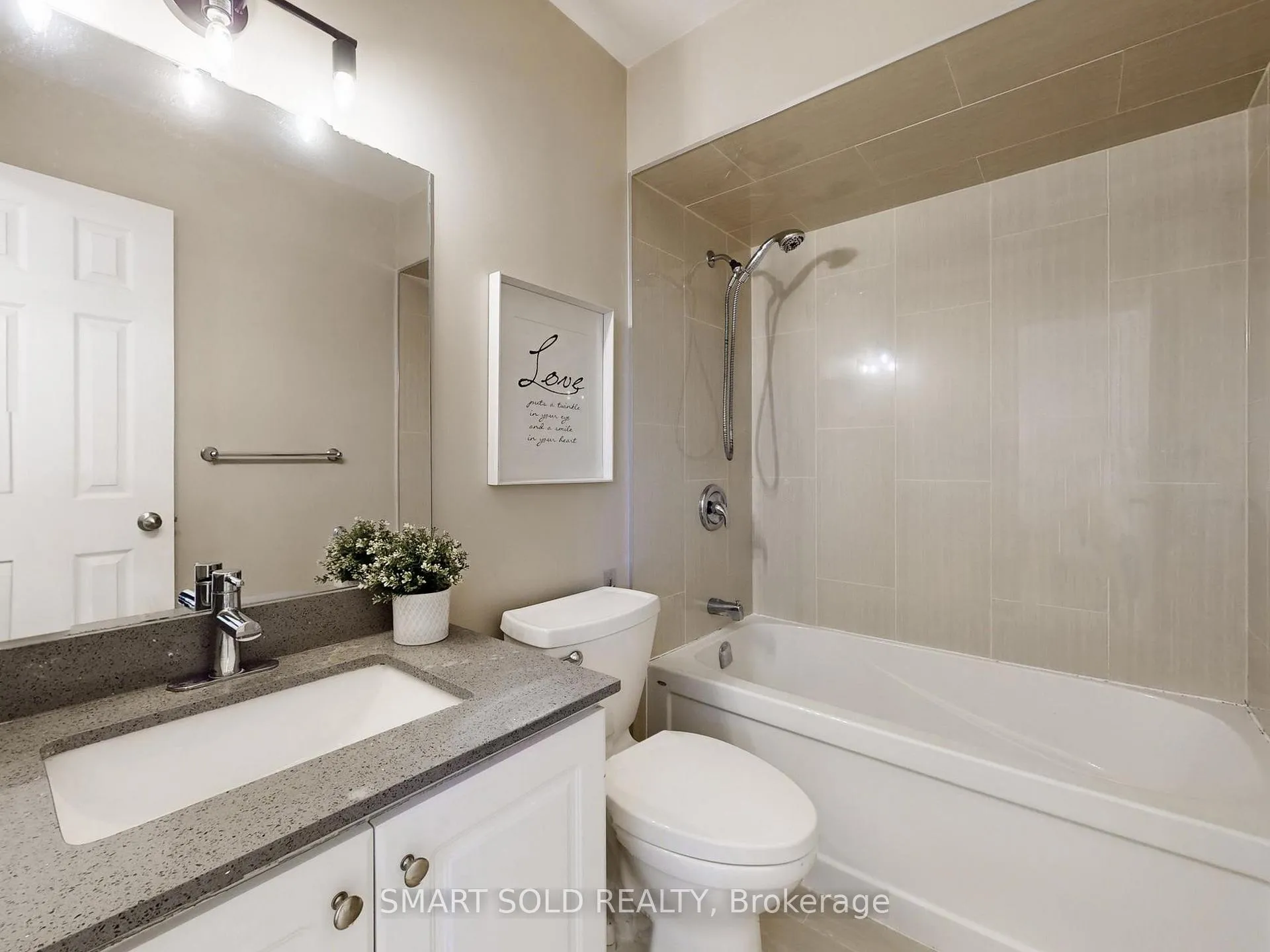 Photo 21 of 24 Normandy Crescent, Richmond Hill, Harding — HOMEH