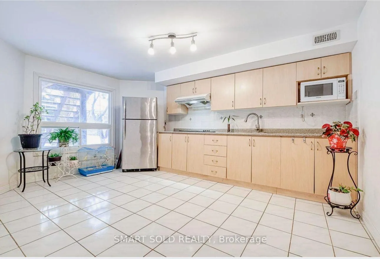 Photo 32 of 24 Normandy Crescent, Richmond Hill, Harding — HOMEH