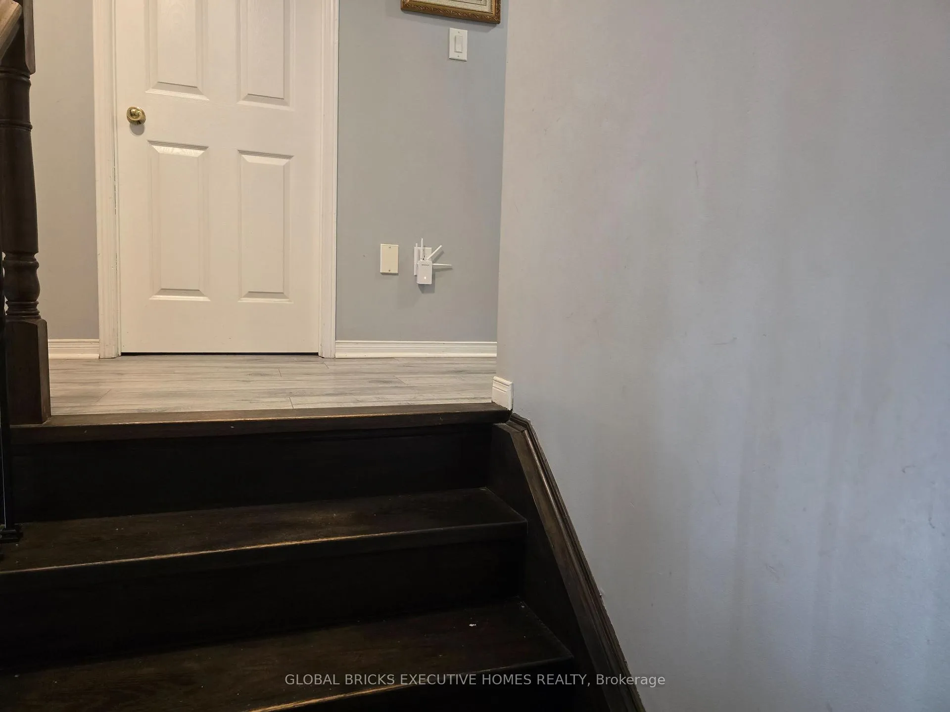 Photo 4 of 17 Mannel Crescent, Brampton, Fletcher's West — HOMEH