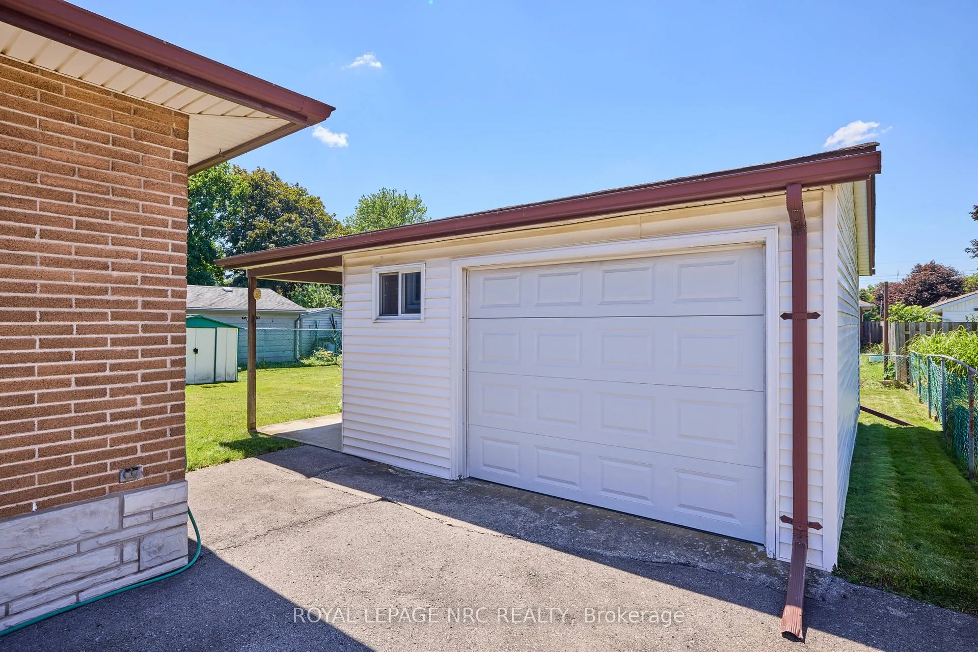 Photo 3 of 519 Alan Avenue, Welland, Prince Charles — HOMEH