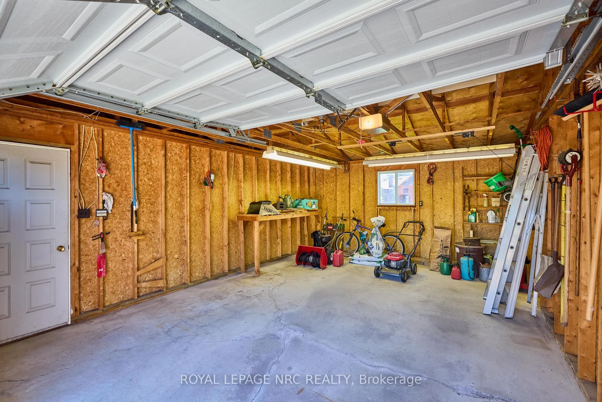 Photo 4 of 519 Alan Avenue, Welland, Prince Charles — HOMEH