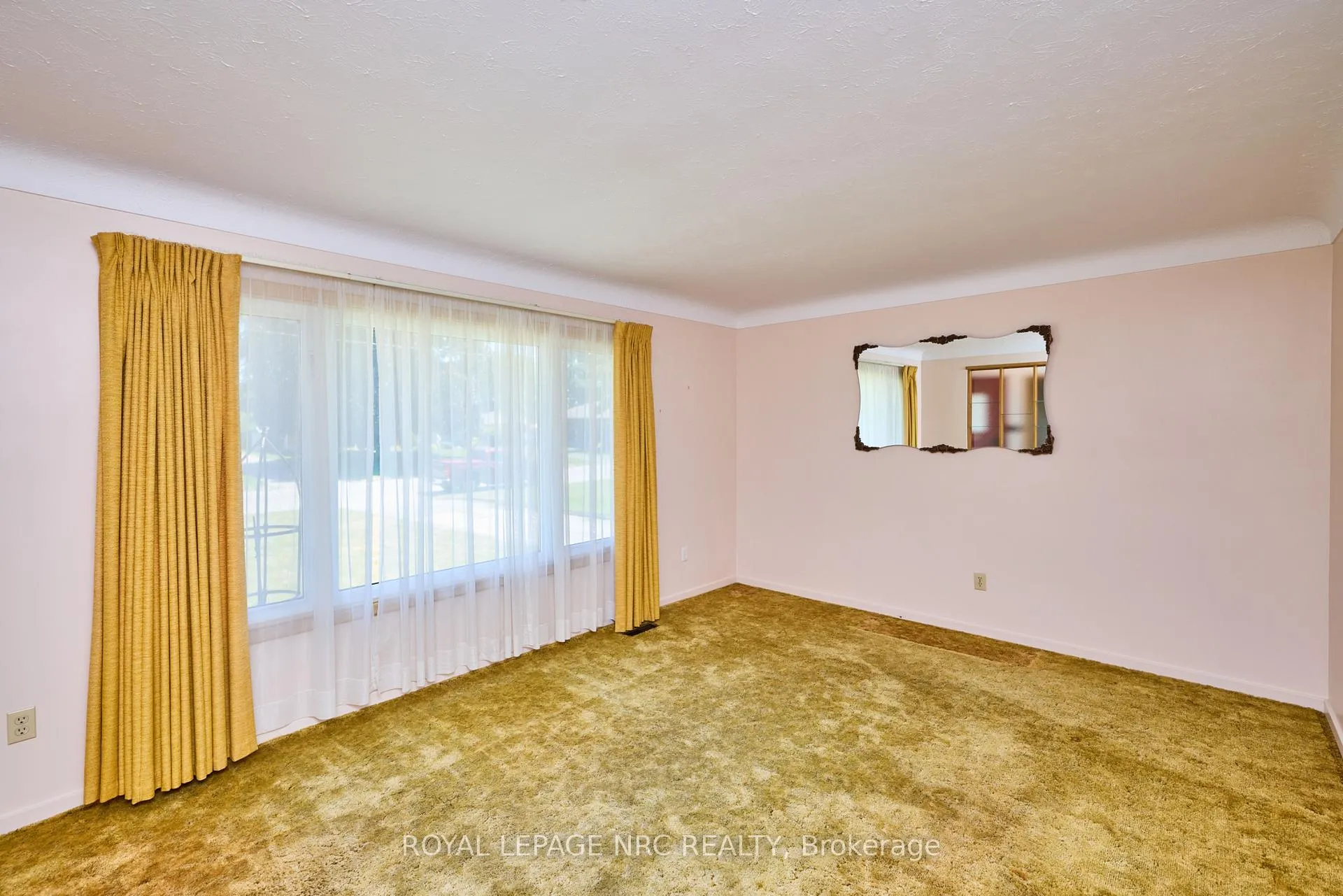 Photo 13 of 519 Alan Avenue, Welland, Prince Charles — HOMEH