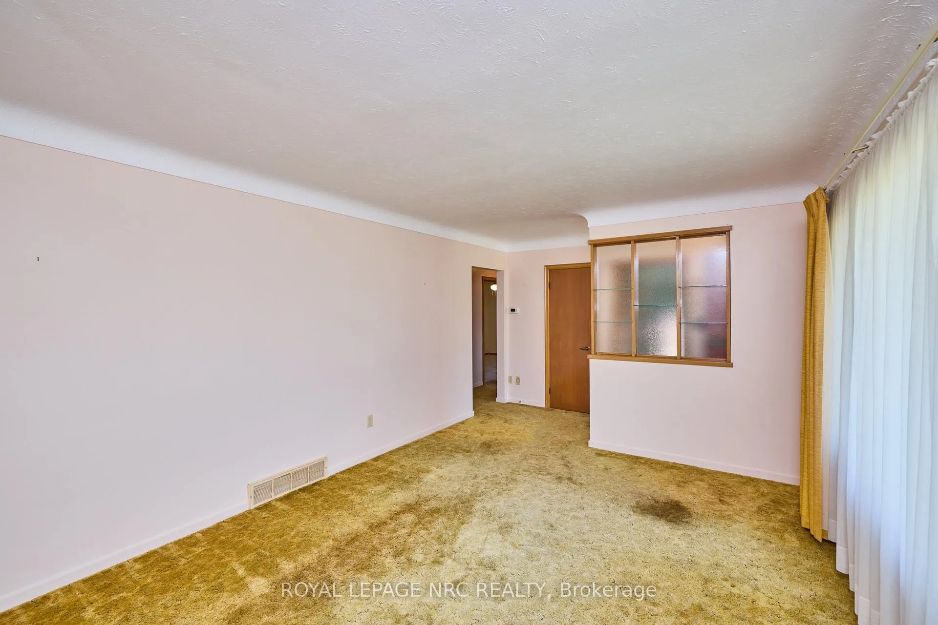 Photo 15 of 519 Alan Avenue, Welland, Prince Charles — HOMEH