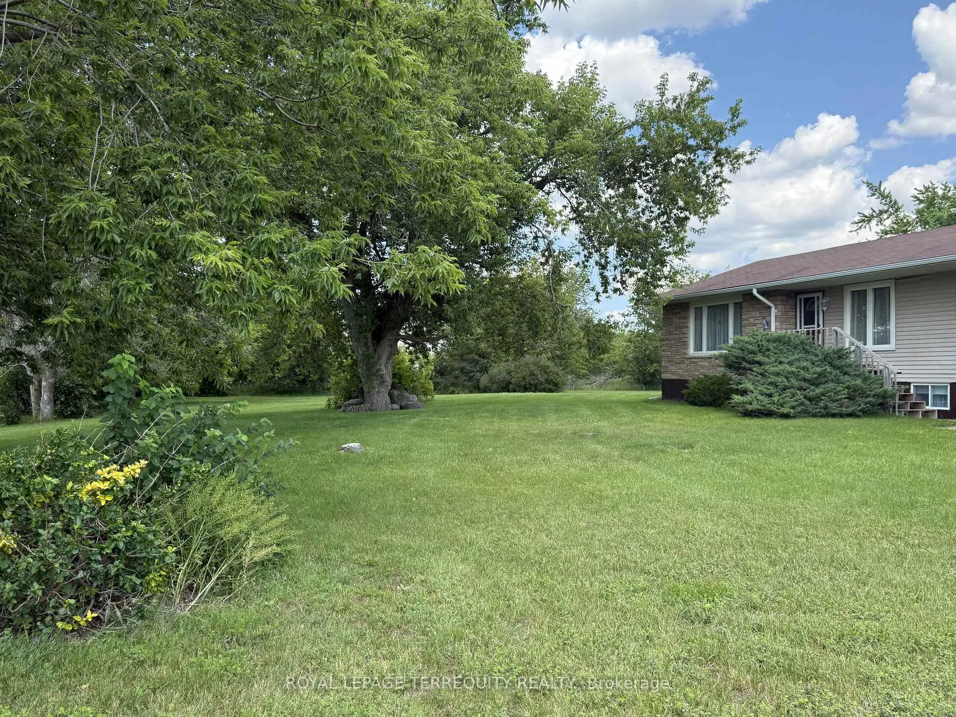 Front of 471 County Rd 38