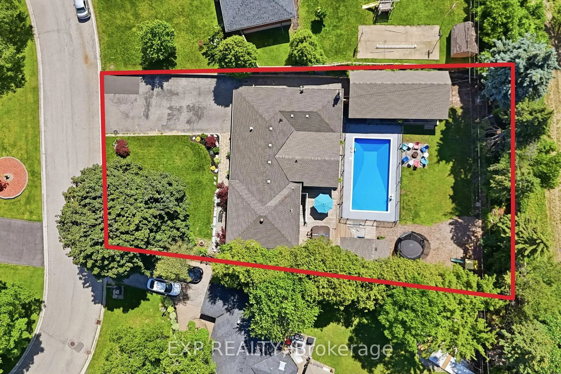 Photo 3 of 282 Harmony Road, Hamilton, Meadowlands — HOMEH