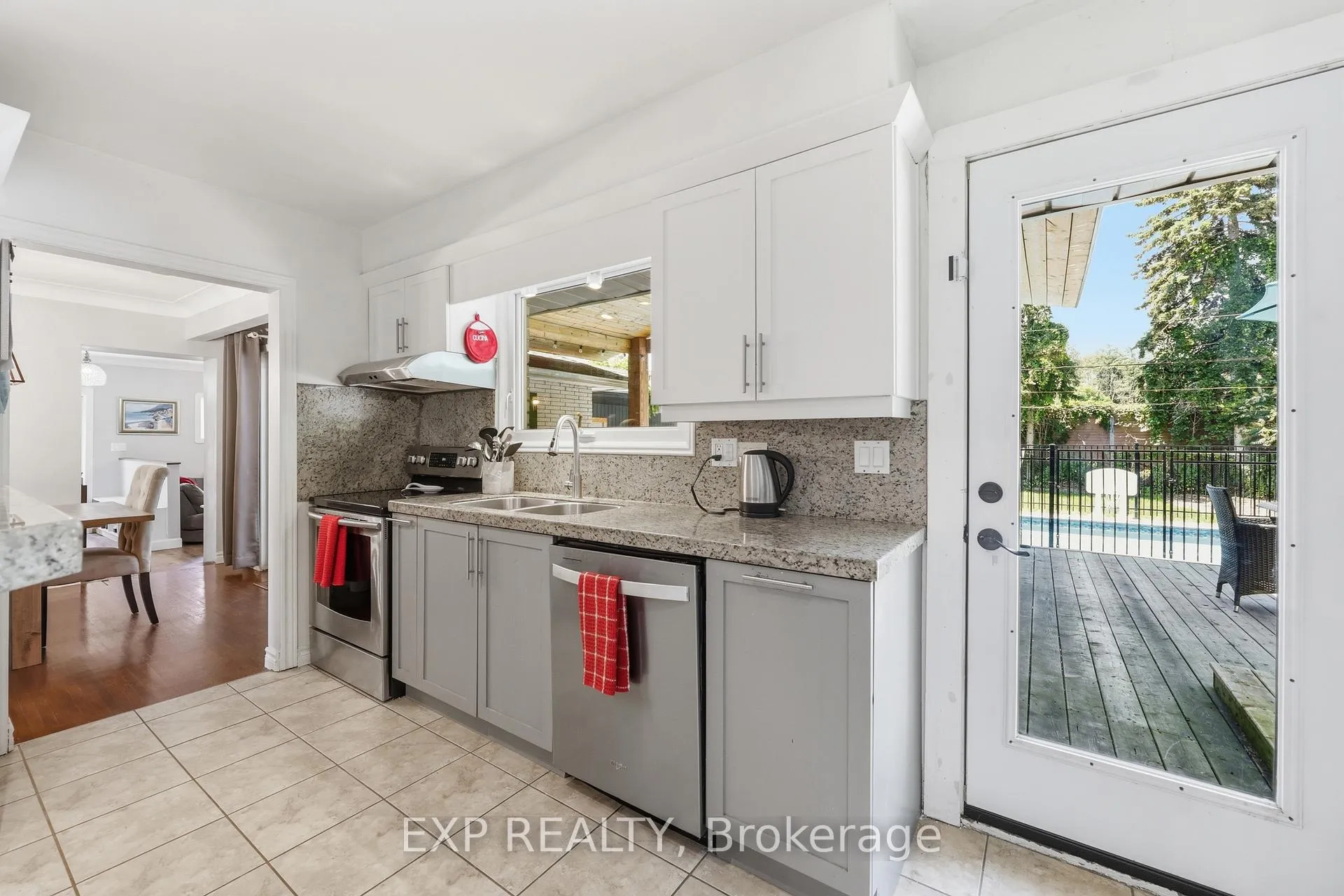 Photo 17 of 282 Harmony Road, Hamilton, Meadowlands — HOMEH