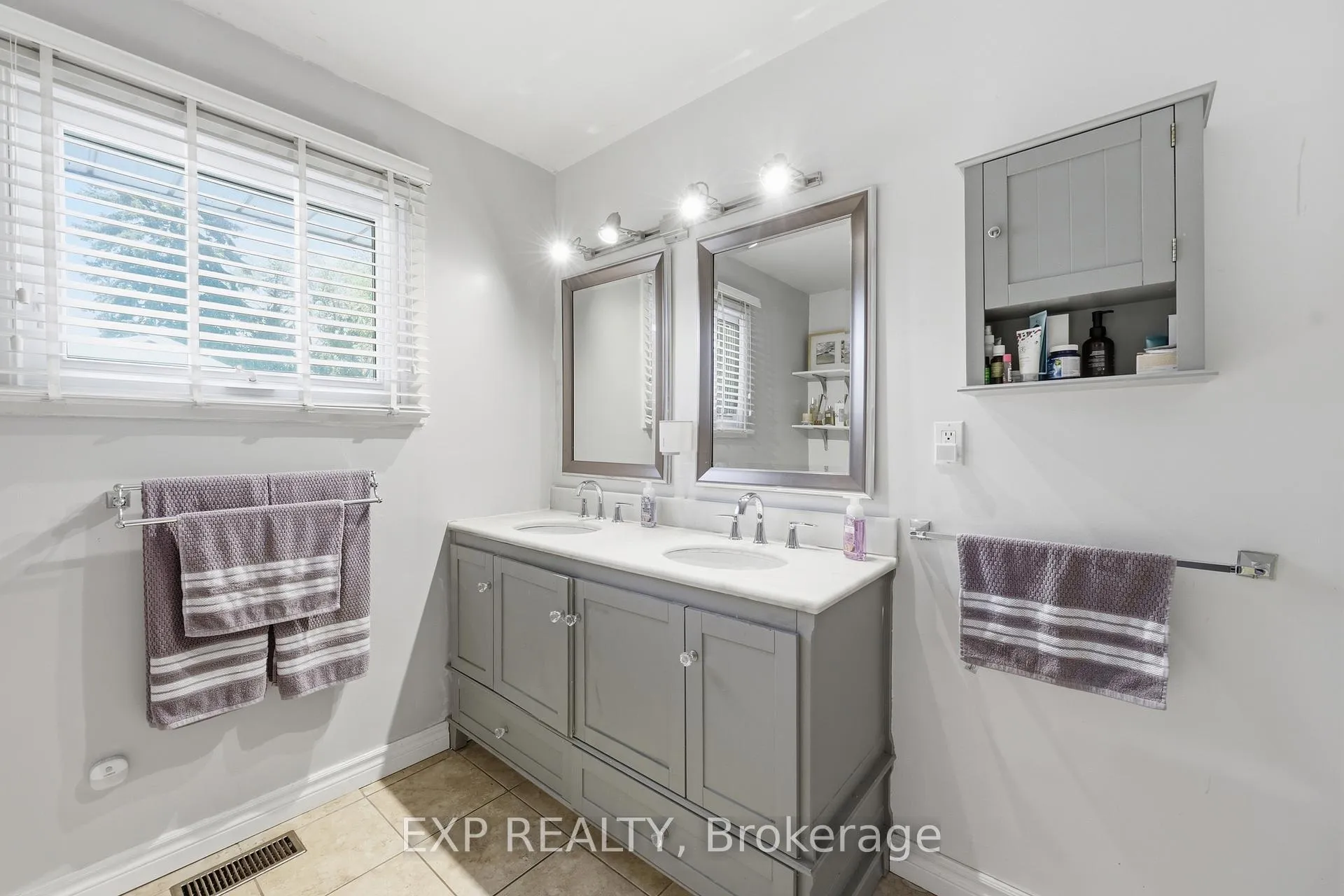 Photo 23 of 282 Harmony Road, Hamilton, Meadowlands — HOMEH