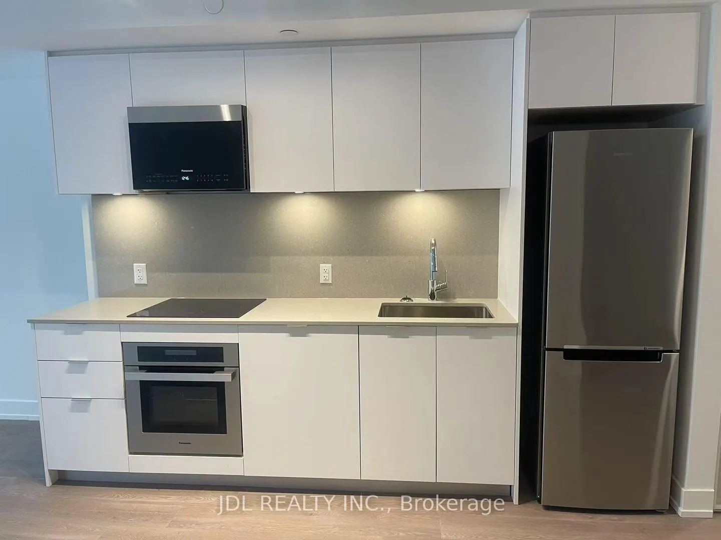 Photo 4 of Unit 802, 9 Clegg Road, Markham, Unionville — HOMEH