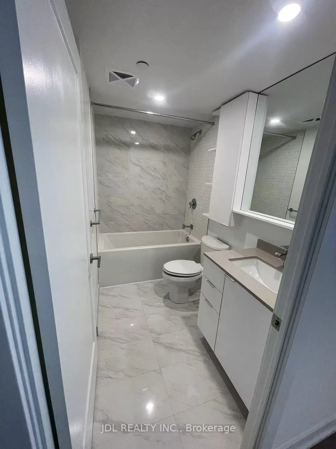 Photo 7 of Unit 802, 9 Clegg Road, Markham, Unionville — HOMEH