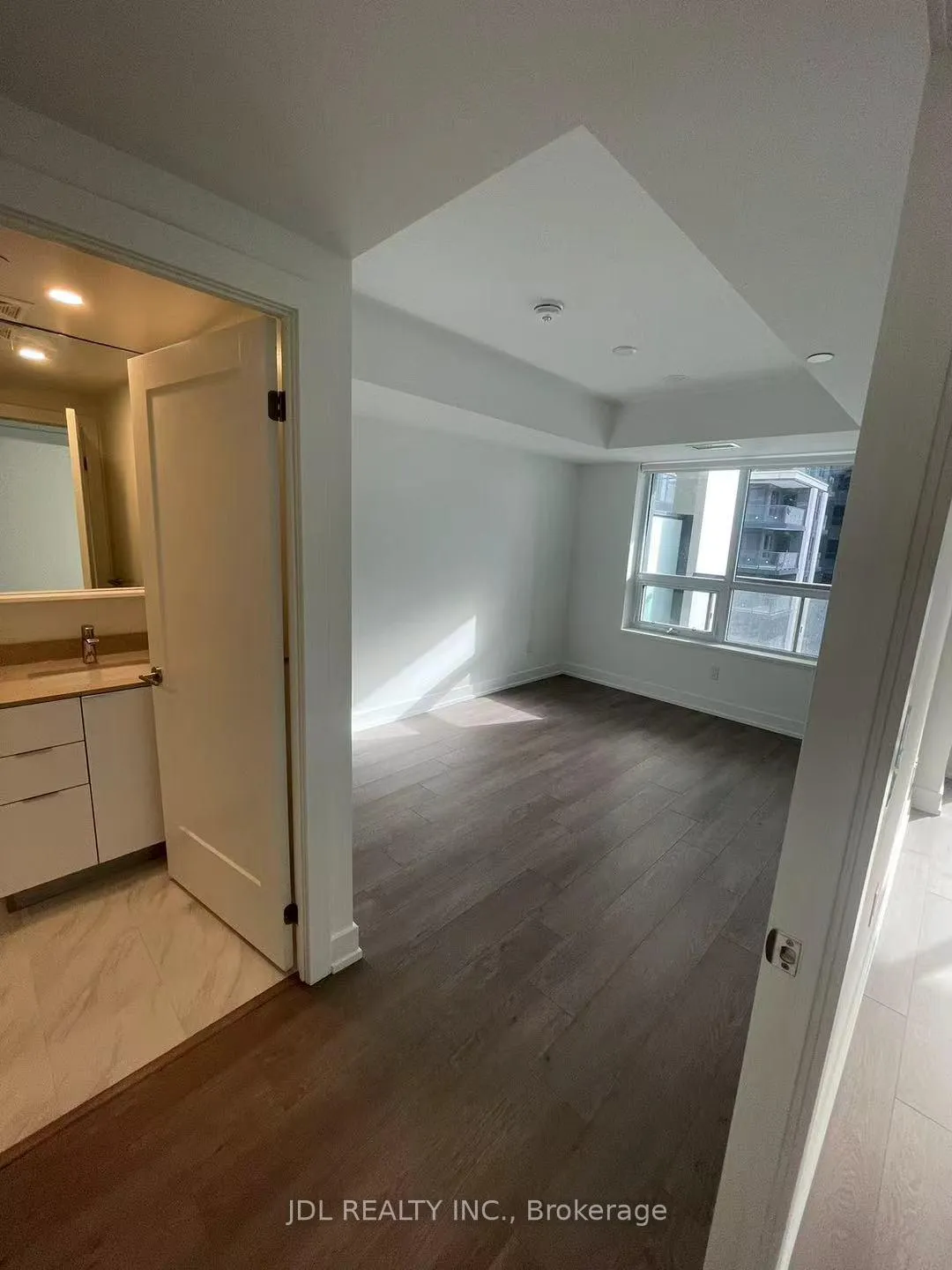 Photo 9 of Unit 802, 9 Clegg Road, Markham, Unionville — HOMEH