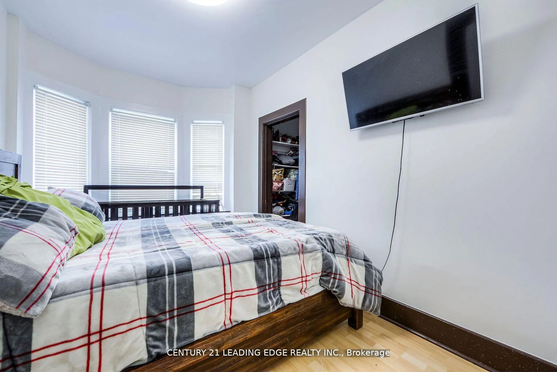 Photo 9 of 214 Aylmer Street, Peterborough, Town Ward 3 — HOMEH