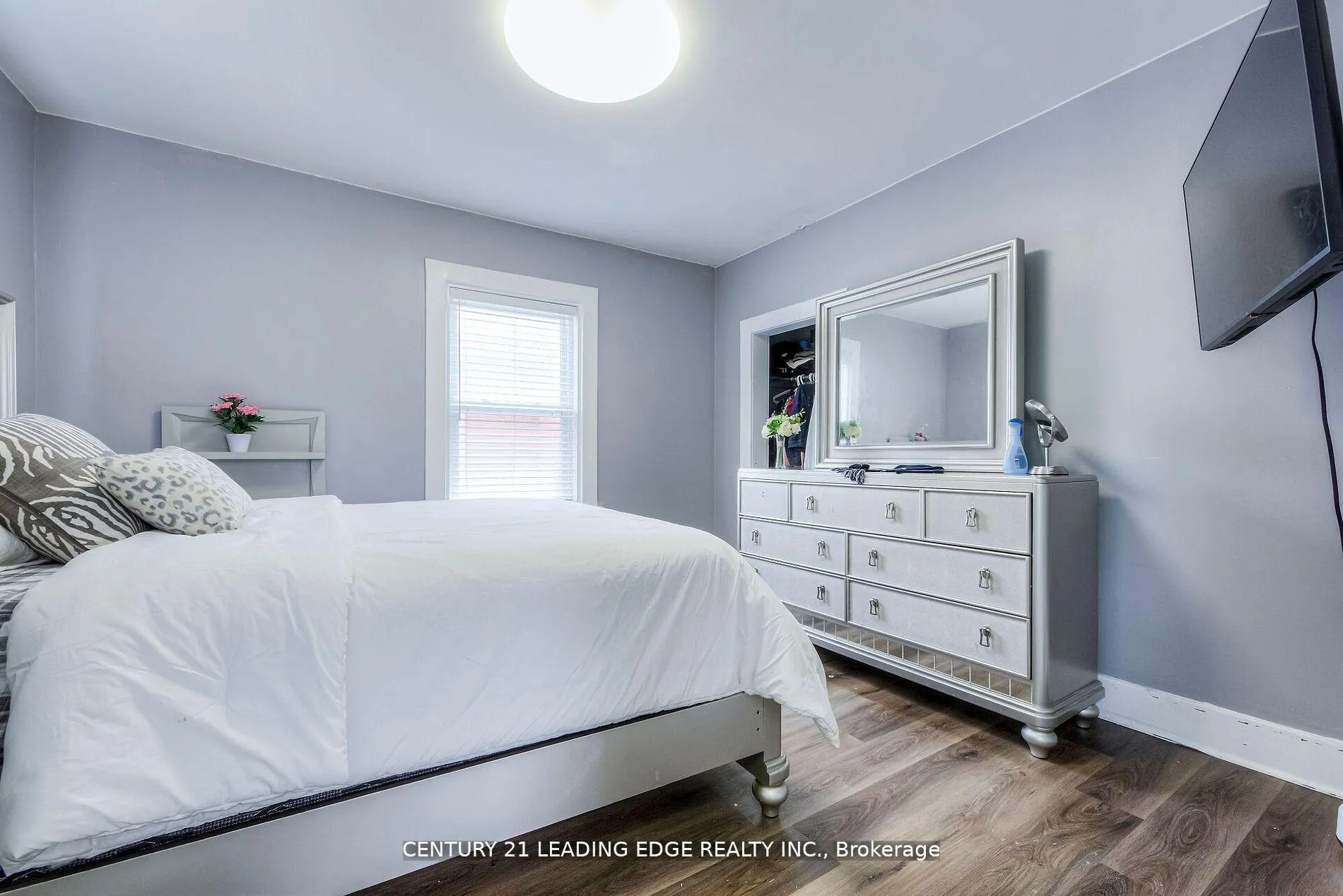 Photo 14 of 214 Aylmer Street, Peterborough, Town Ward 3 — HOMEH