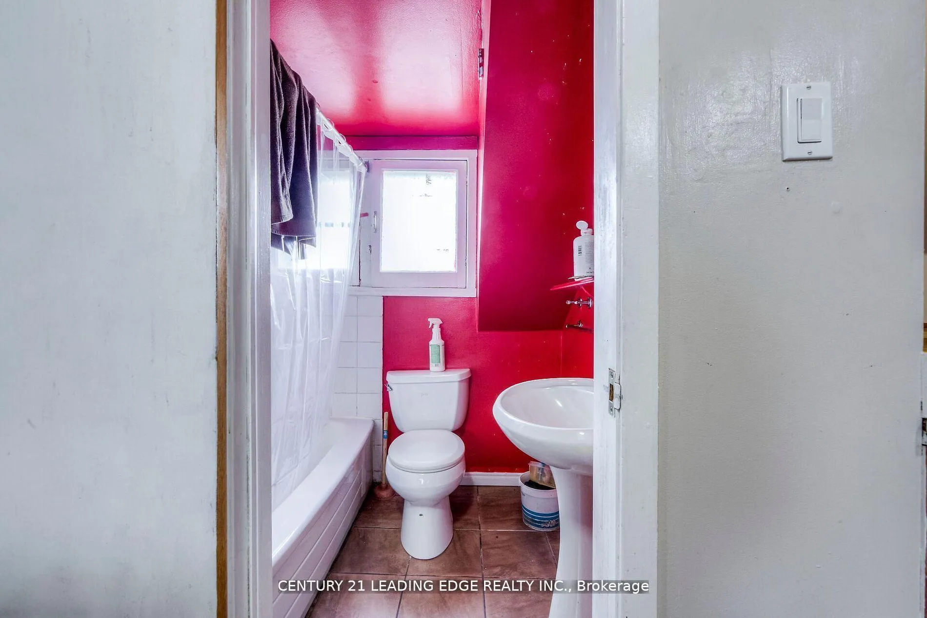 Photo 23 of 214 Aylmer Street, Peterborough, Town Ward 3 — HOMEH