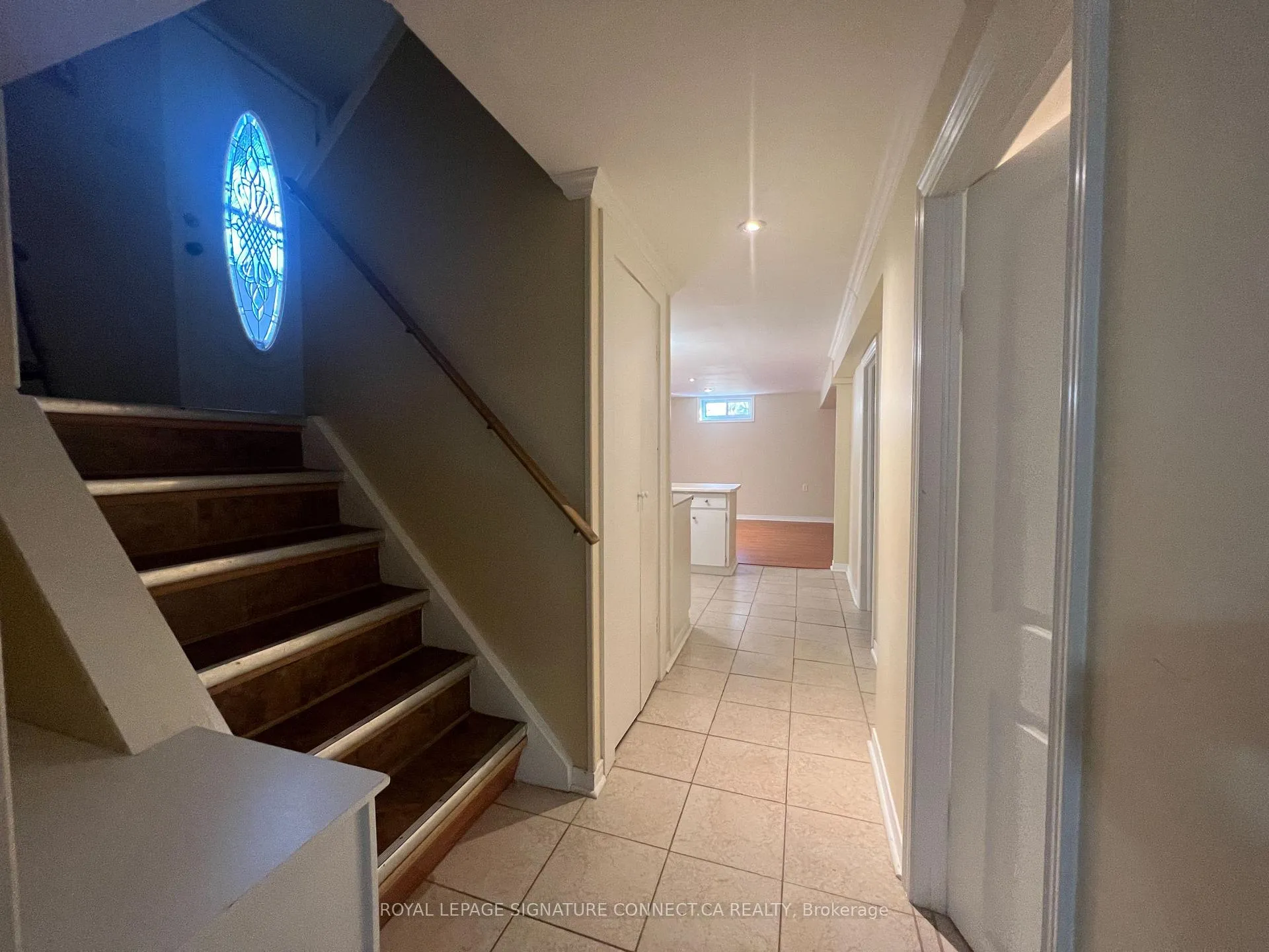 Photo 2 of Unit Bsmt, 897 Marinet Crescent, Pickering, West Shore — HOMEH
