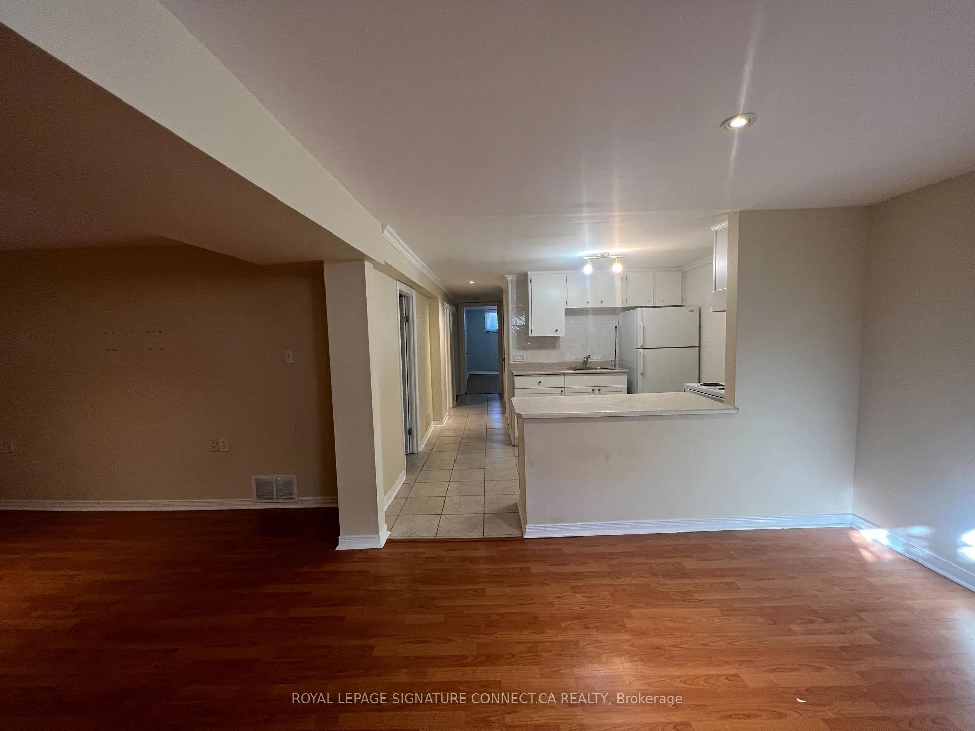 Photo 8 of Unit Bsmt, 897 Marinet Crescent, Pickering, West Shore — HOMEH