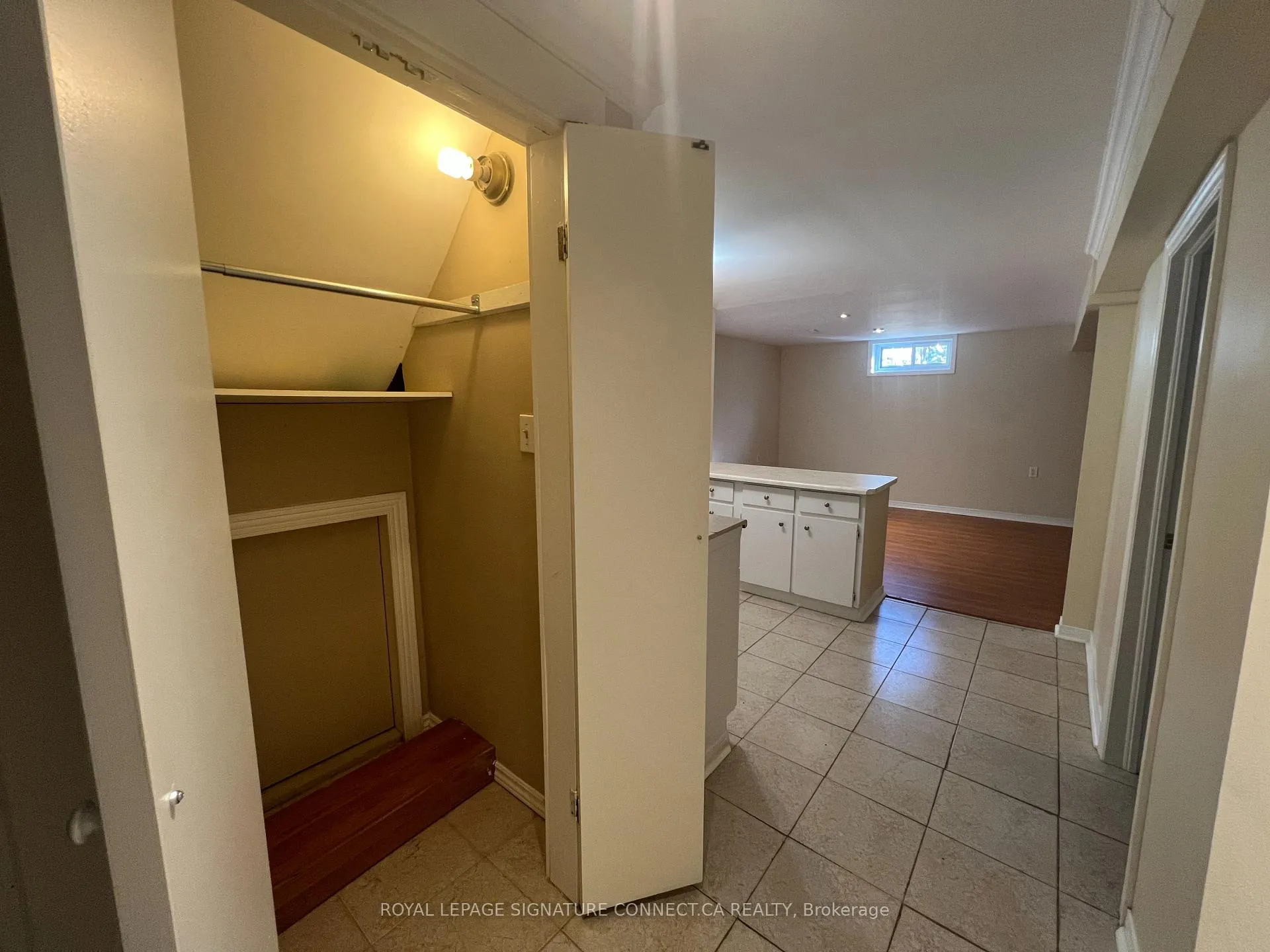 Photo 12 of Unit Bsmt, 897 Marinet Crescent, Pickering, West Shore — HOMEH
