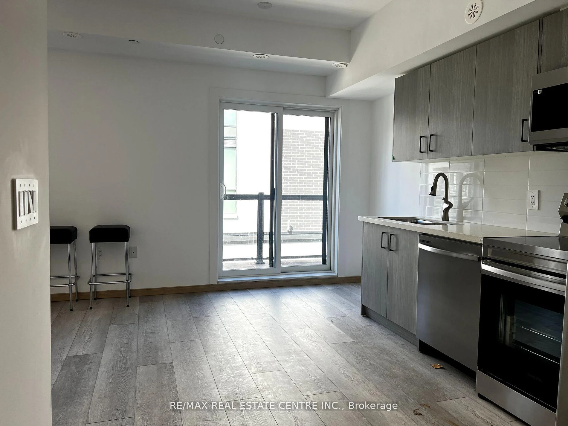 Photo 6 of Unit 307, 3445 Sheppard Avenue E, Scarborough, Tam O'Shanter-Sullivan — HOMEH