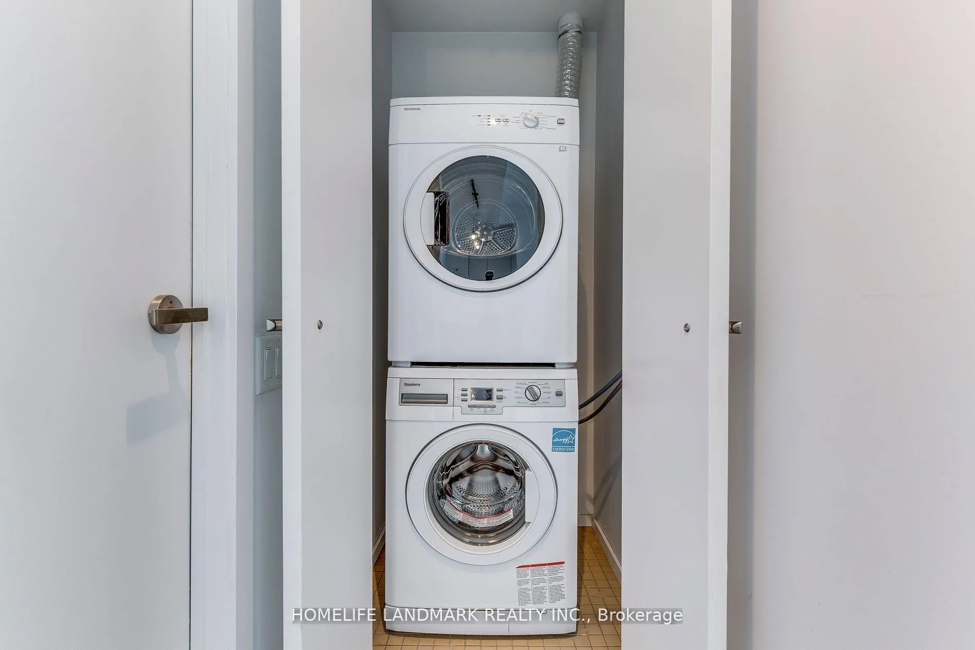 Photo 16 of Unit 4307, 5 St Joseph Street, Toronto, Bay Street Corridor — HOMEH