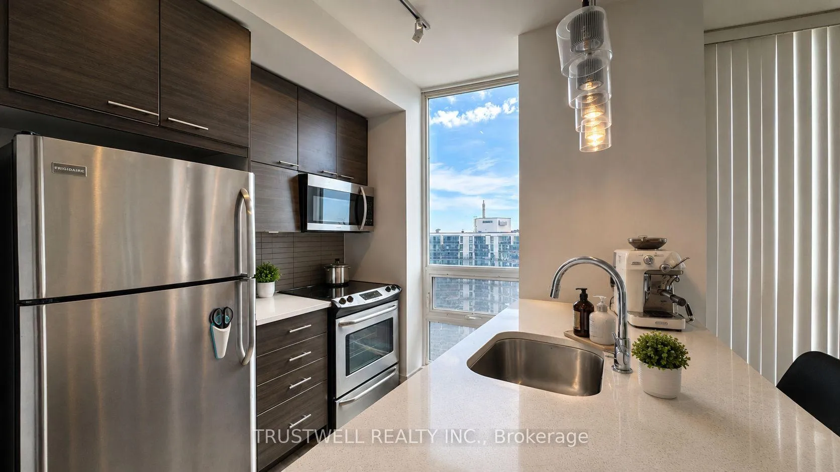 Photo 3 of Unit 1508, 66 Forest Manor Road, North York, Henry Farm — HOMEH