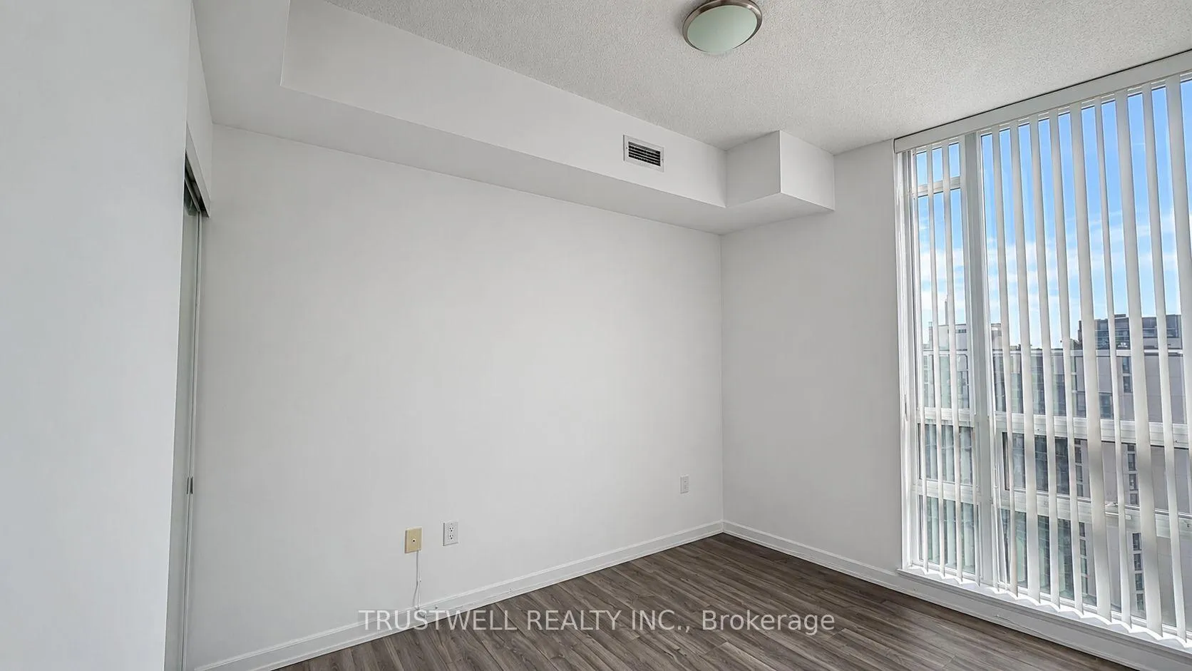 Photo 7 of Unit 1508, 66 Forest Manor Road, North York, Henry Farm — HOMEH