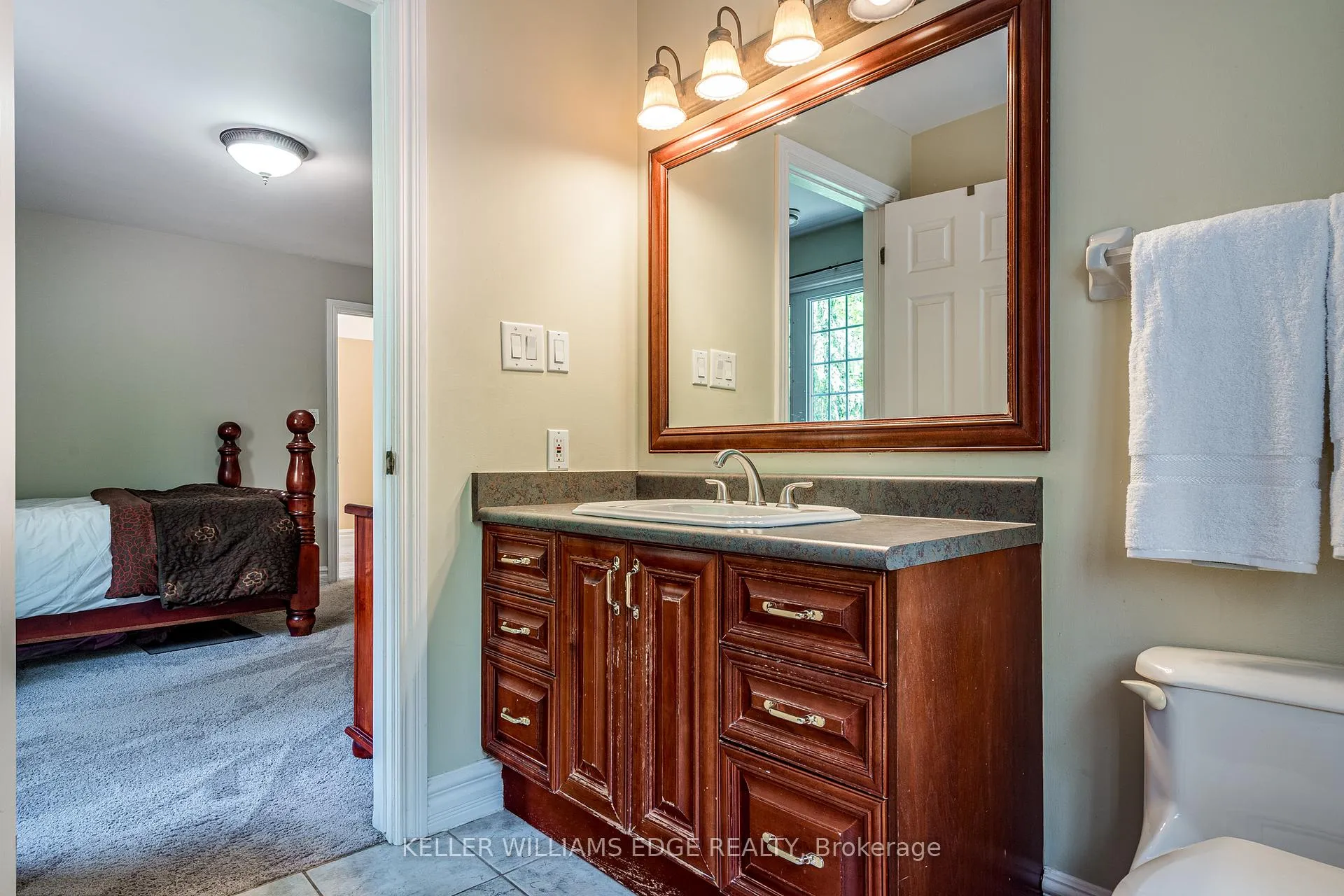 Photo 33 of 57 Kennedy Road, Caledon, Cheltenham — HOMEH
