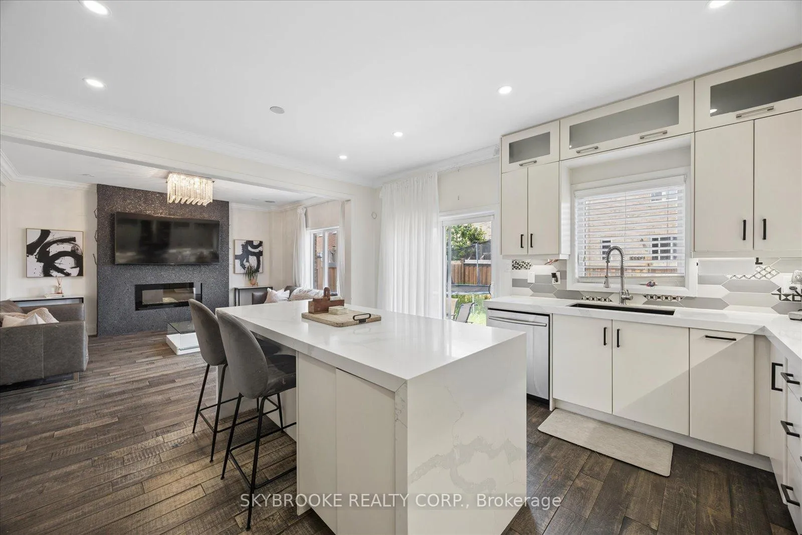Photo 18 of 1150 Wharram Way, Innisfil, Lefroy — HOMEH