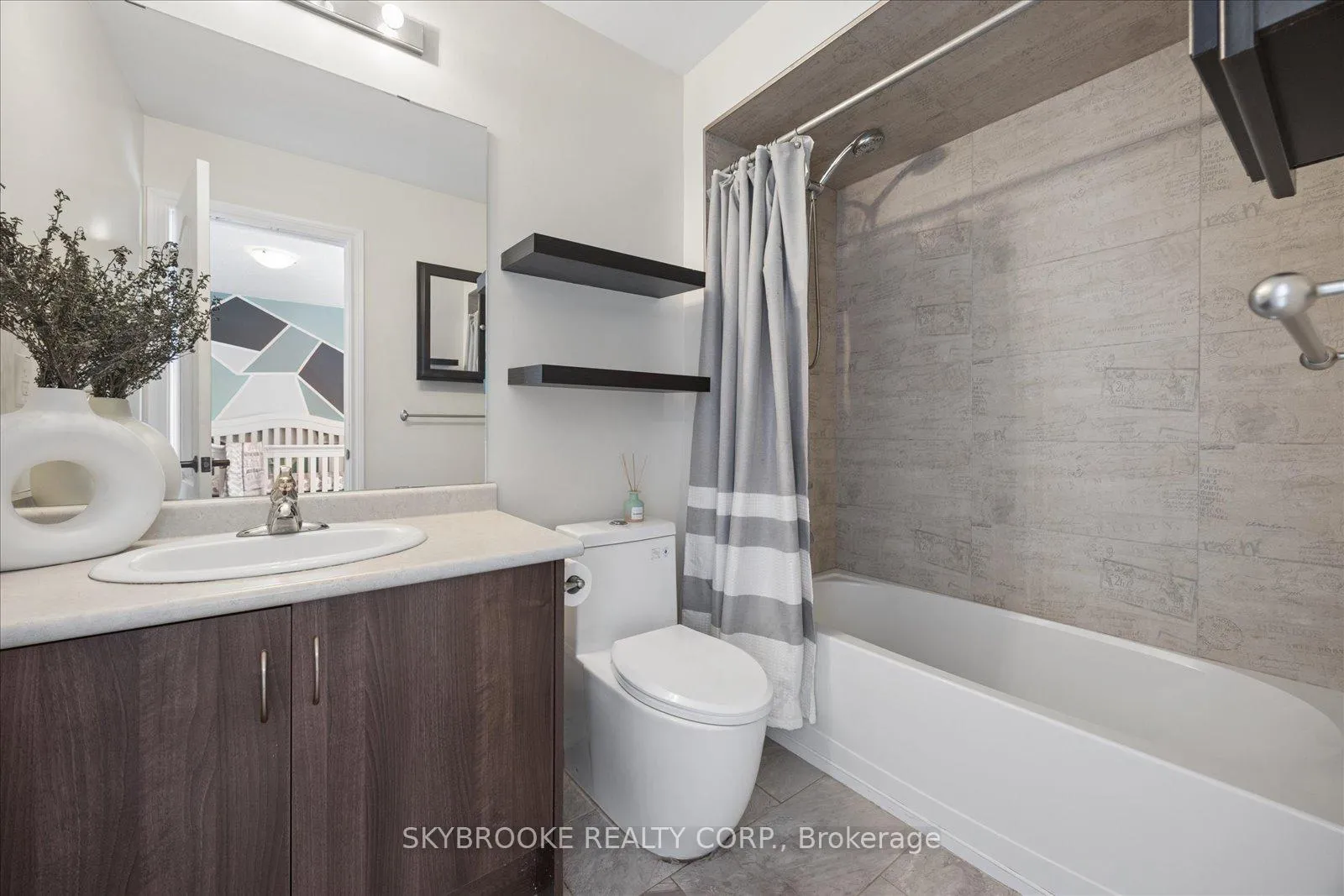 Photo 27 of 1150 Wharram Way, Innisfil, Lefroy — HOMEH