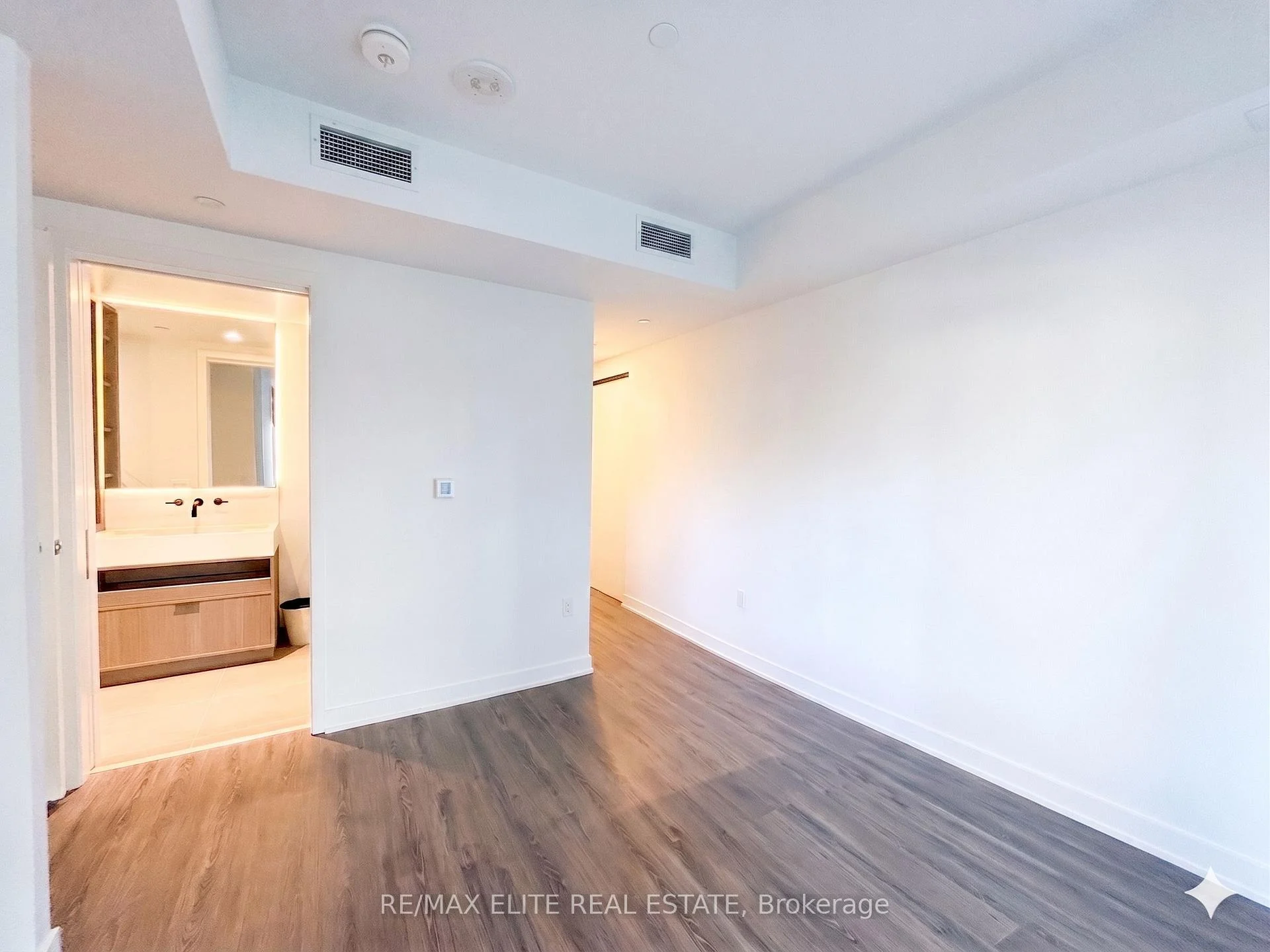 Photo 16 of Unit TH10, 55 Charles Street E, Toronto, Church-Yonge Corridor — HOMEH