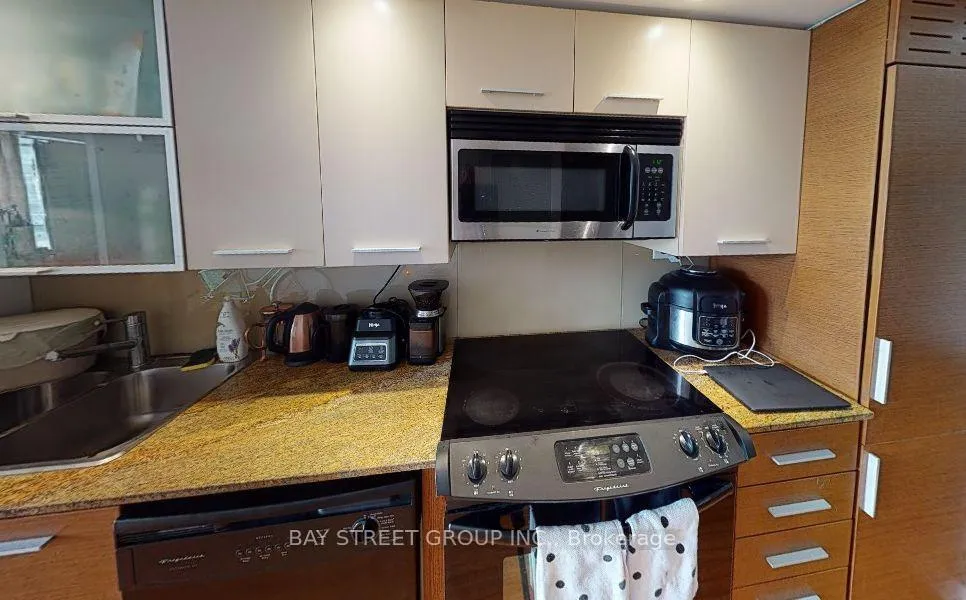 Photo 6 of Unit 302, 8 Telegram Mews, Toronto, Waterfront Communities — HOMEH