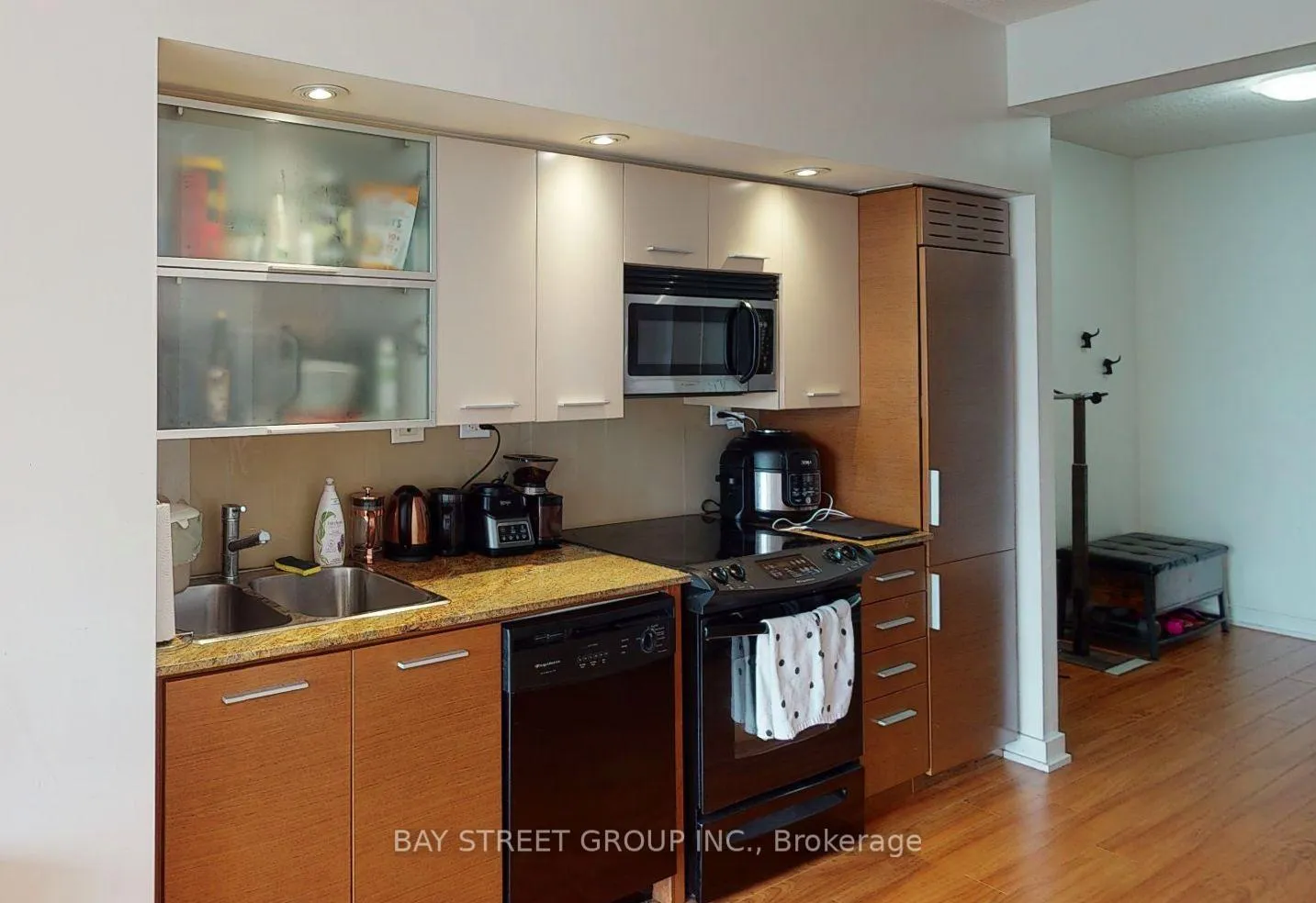 Photo 15 of Unit 302, 8 Telegram Mews, Toronto, Waterfront Communities — HOMEH