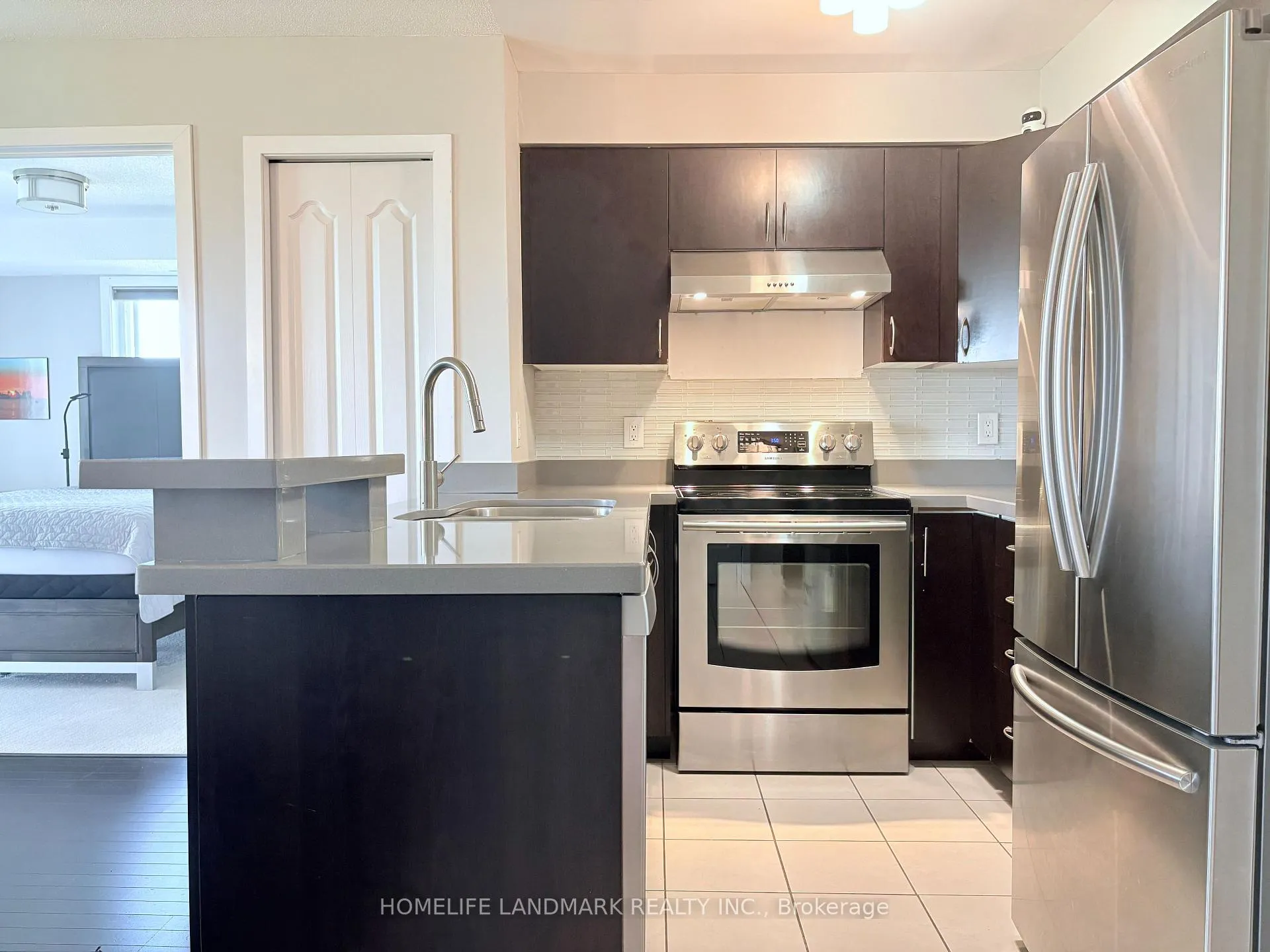 Photo 4 of Unit 2310, 6 Dayspring Circle, Brampton, Goreway Drive Corridor — HOMEH