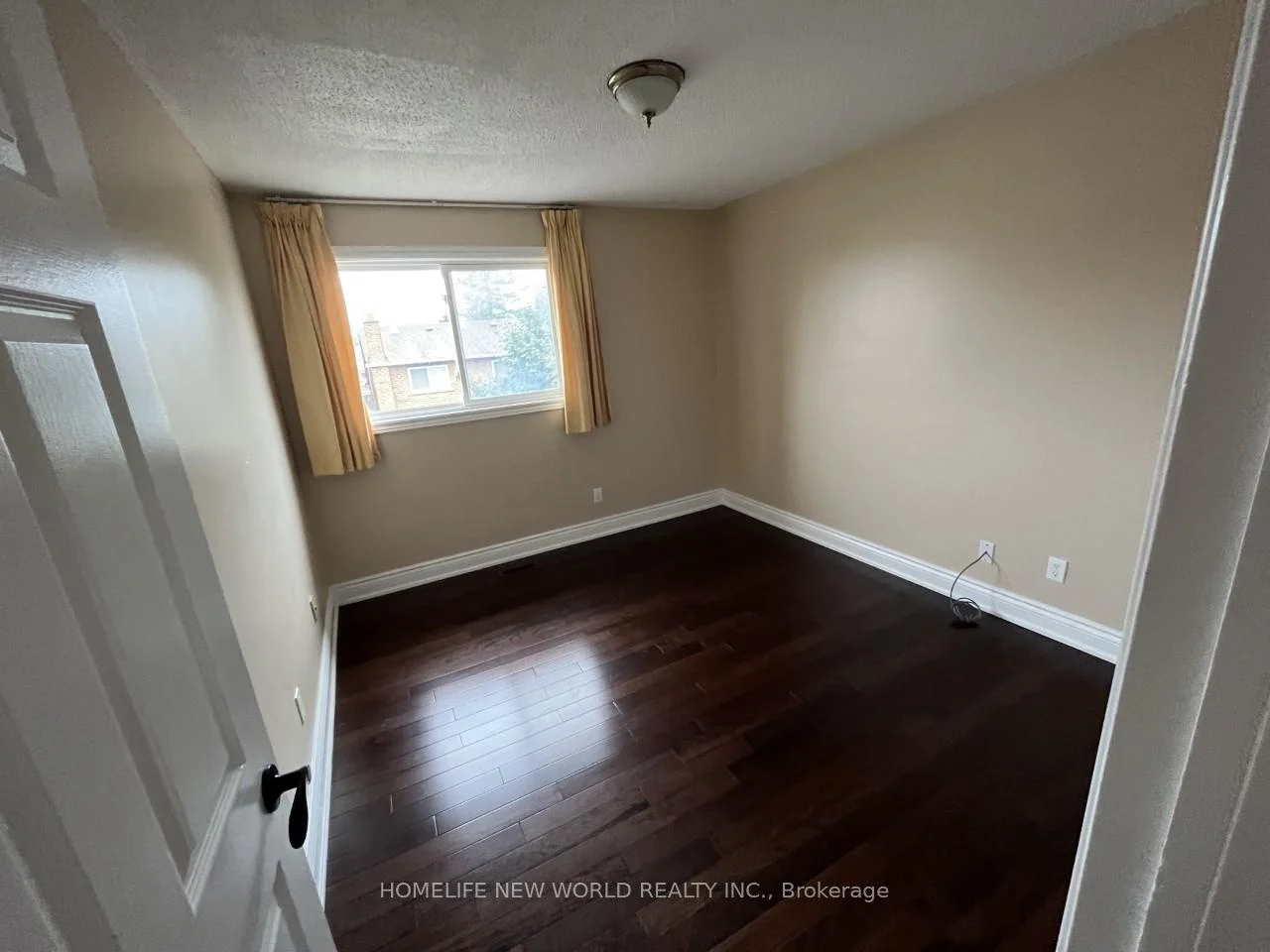 Photo 5 of 24 Kemsing Court, Markham, Milliken Mills West — HOMEH