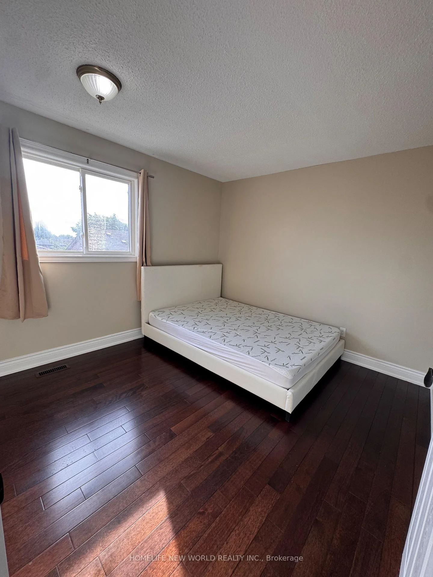 Photo 11 of 24 Kemsing Court, Markham, Milliken Mills West — HOMEH