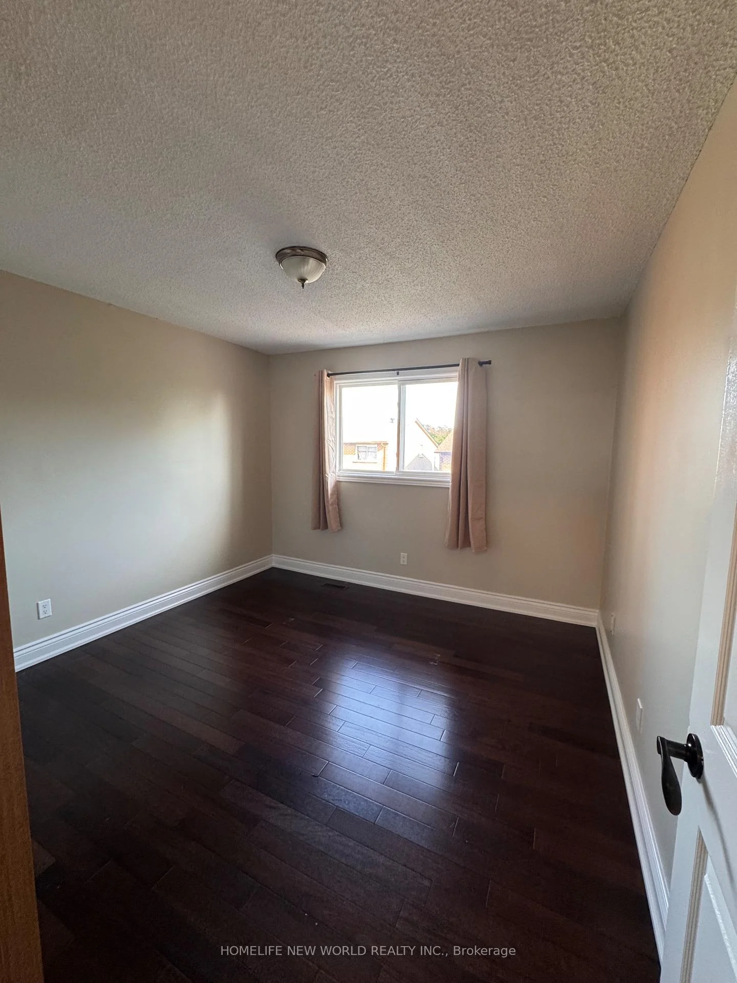 Photo 13 of 24 Kemsing Court, Markham, Milliken Mills West — HOMEH