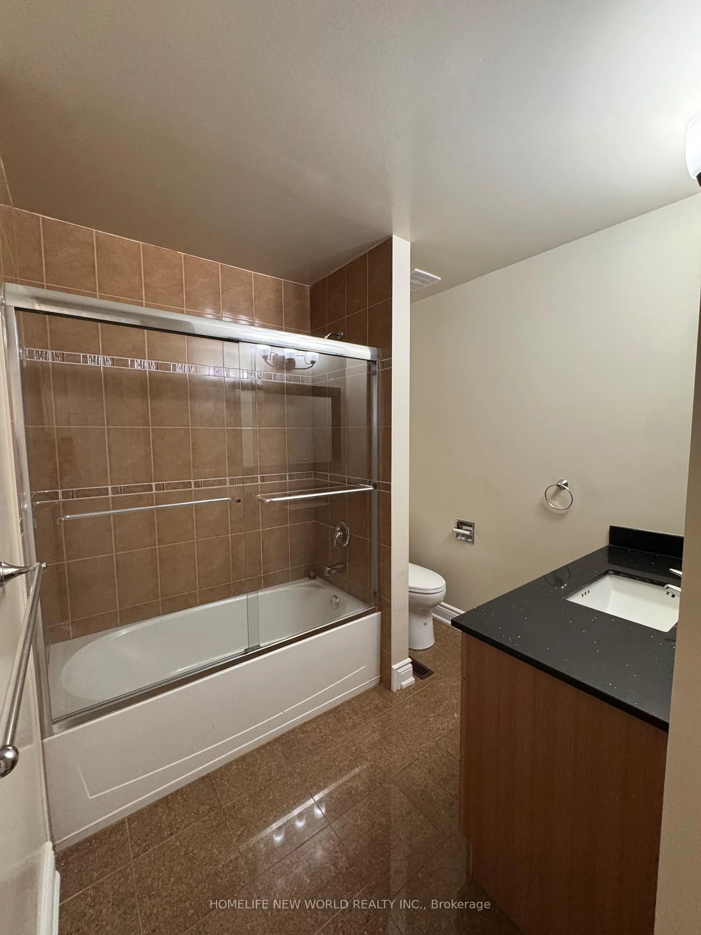Photo 14 of 24 Kemsing Court, Markham, Milliken Mills West — HOMEH