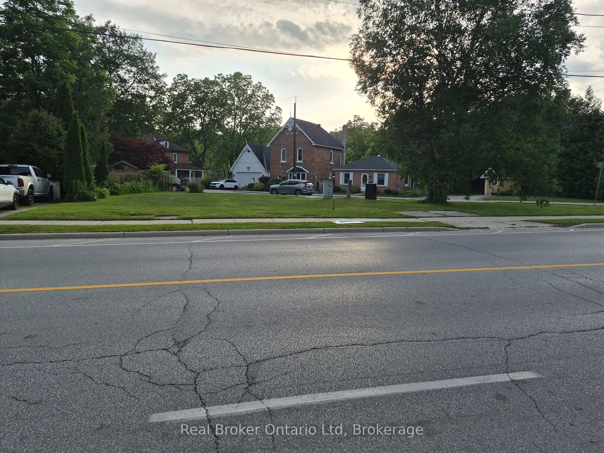 Photo 2 of 586 & 590 2nd Avenue E, Owen Sound — HOMEH
