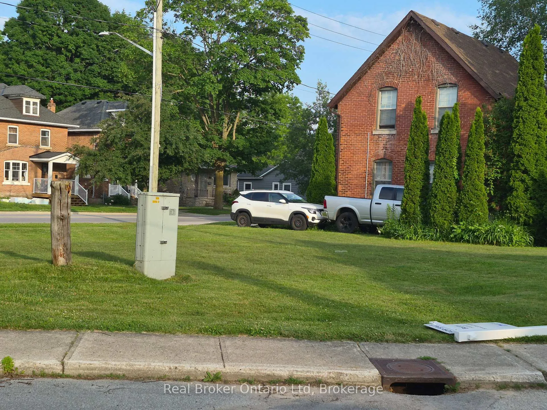 Photo 4 of 586 & 590 2nd Avenue E, Owen Sound — HOMEH